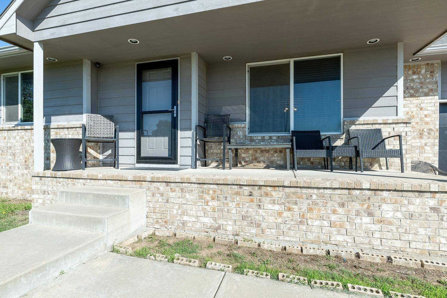 2308 E Spring Hill Dr, Goddard, KS 67052