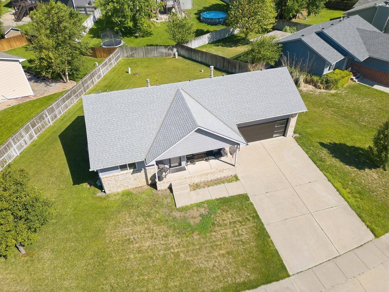 2308 E Spring Hill Dr, Goddard, KS 67052