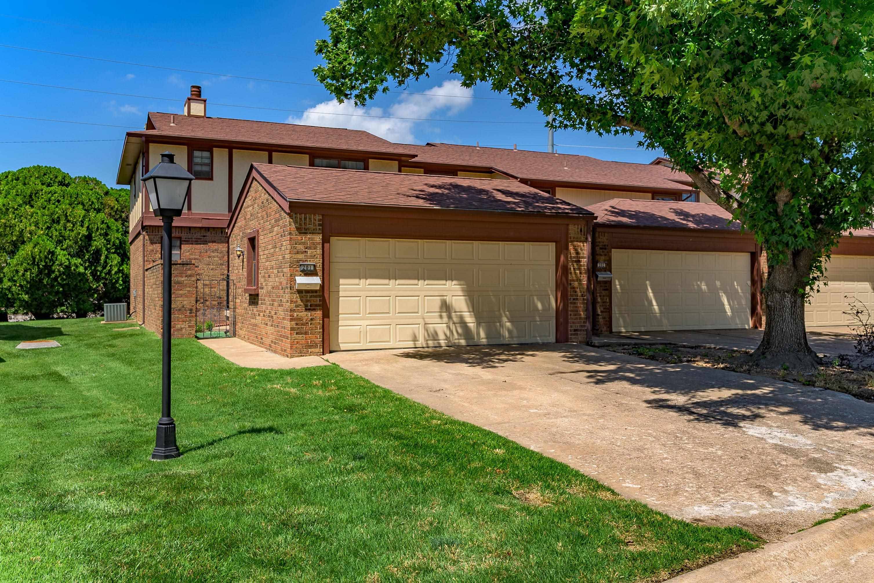 8917 W Harvest, Wichita, KS 67212