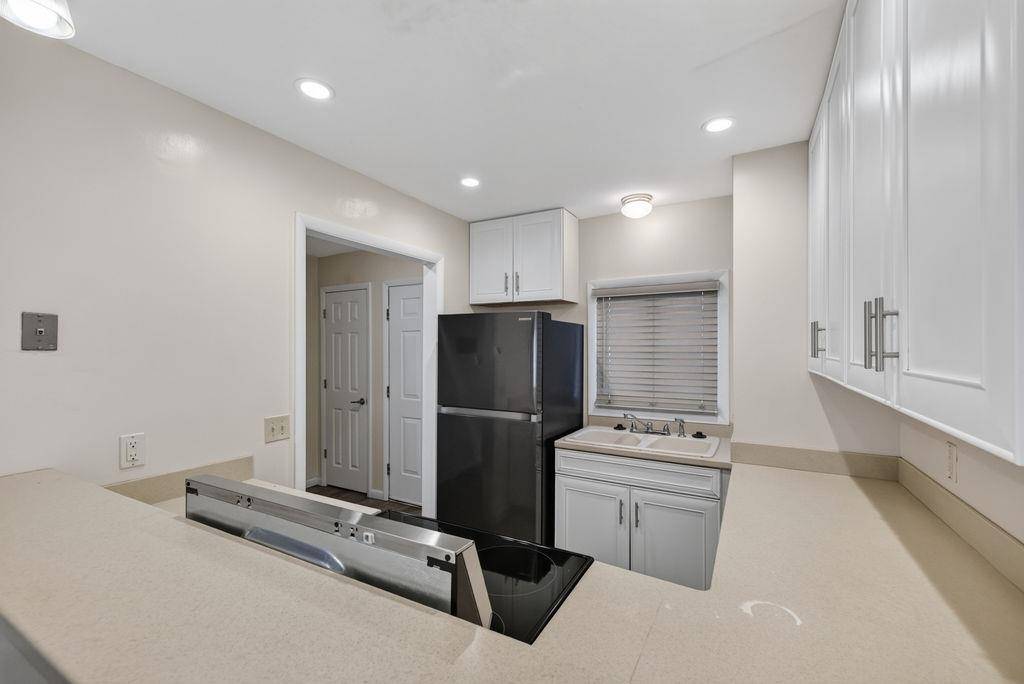 2405 S Capri, Wichita, KS 67210