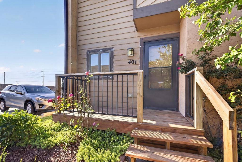 2405 S Capri, Wichita, KS 67210
