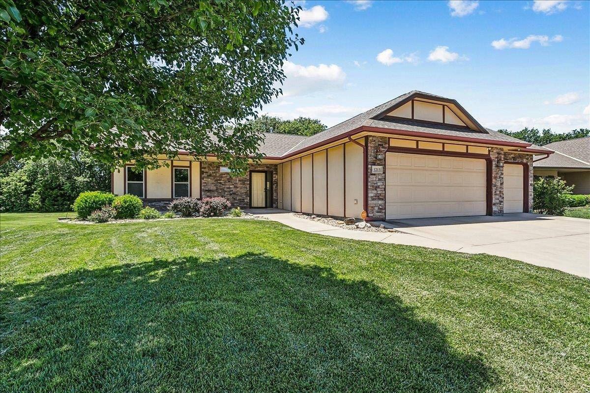 1213 N Hamilton Cir, Derby, KS 67037
