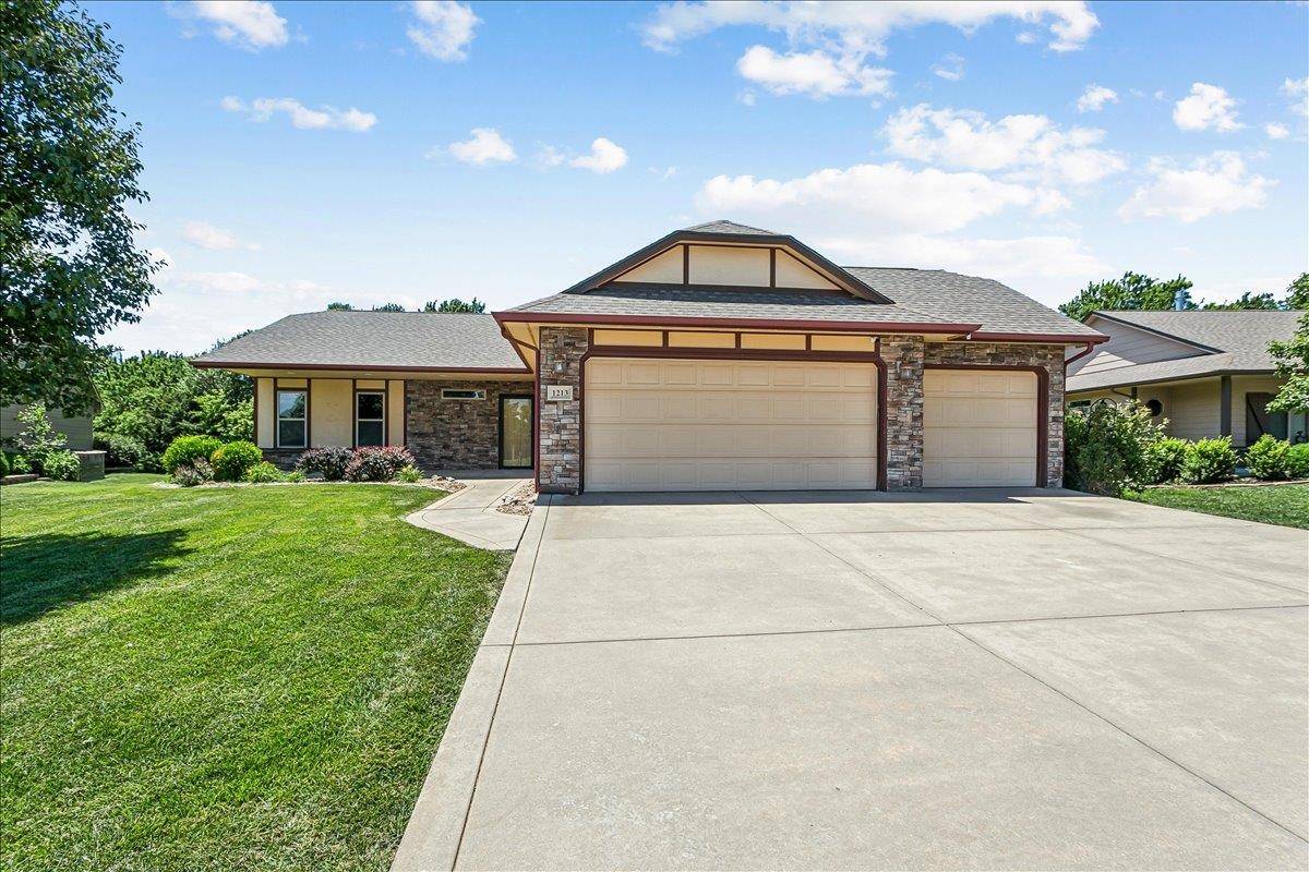 1213 N Hamilton Cir, Derby, KS 67037