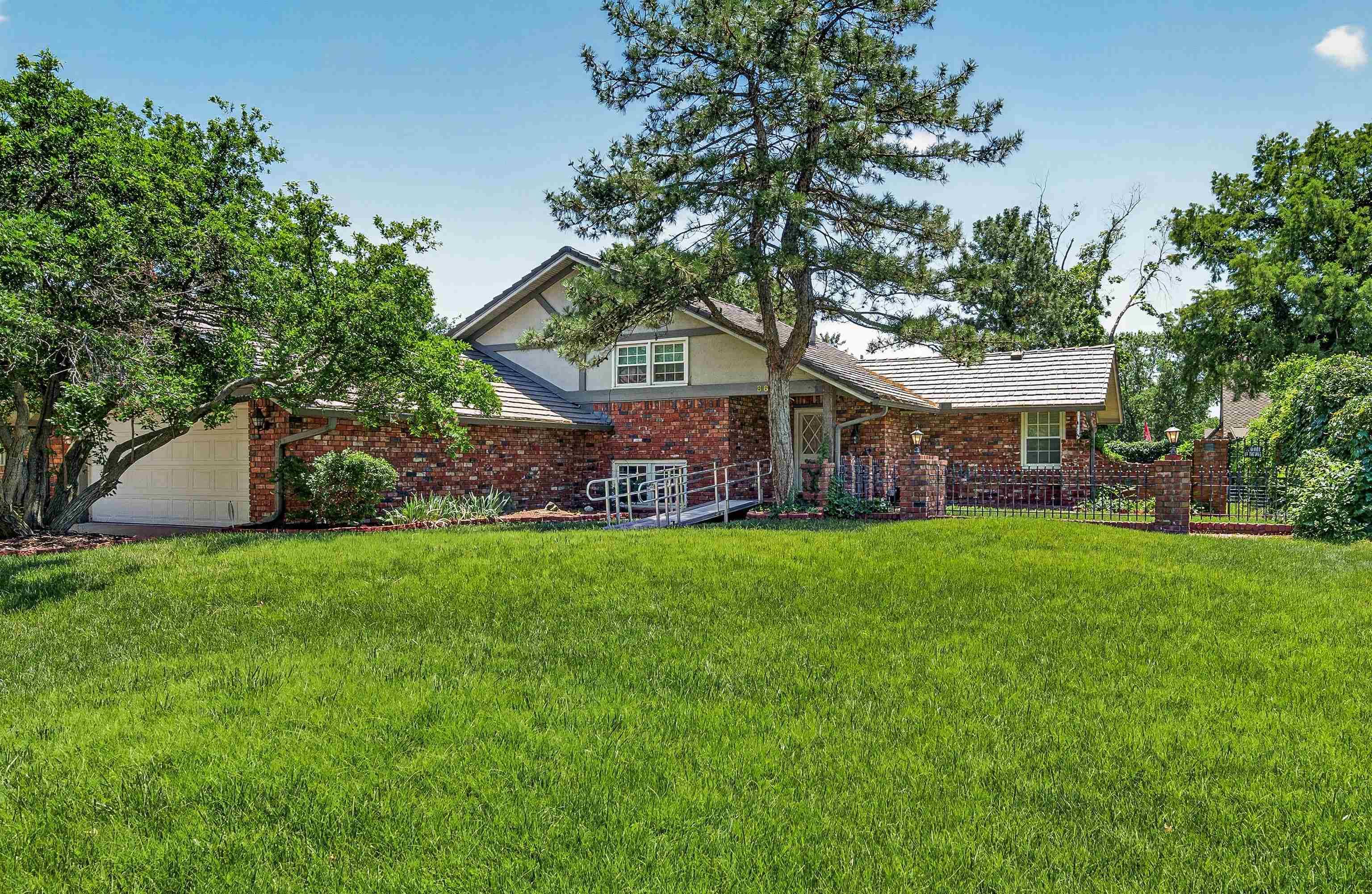8621 E Tamarac St., Wichita, KS 67206