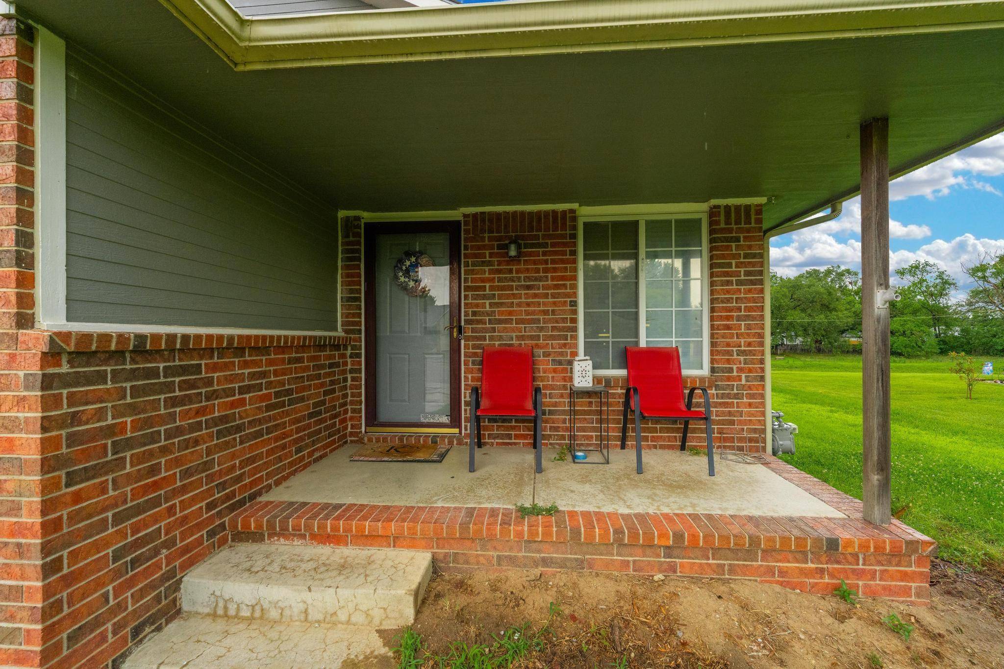 130 S Marlen, Haysville, KS 67060