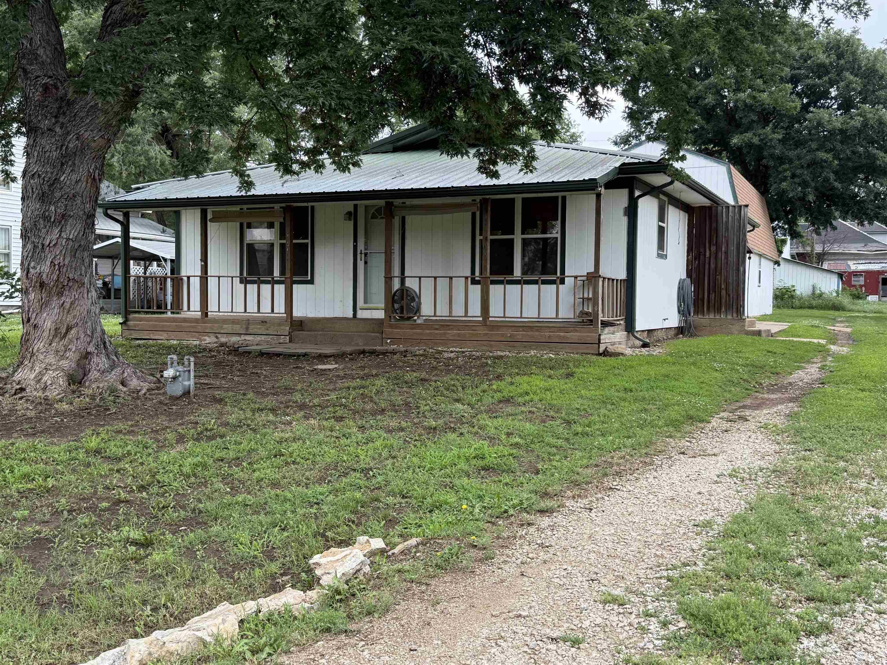 417 Cliff Street, Fall River, KS 67047