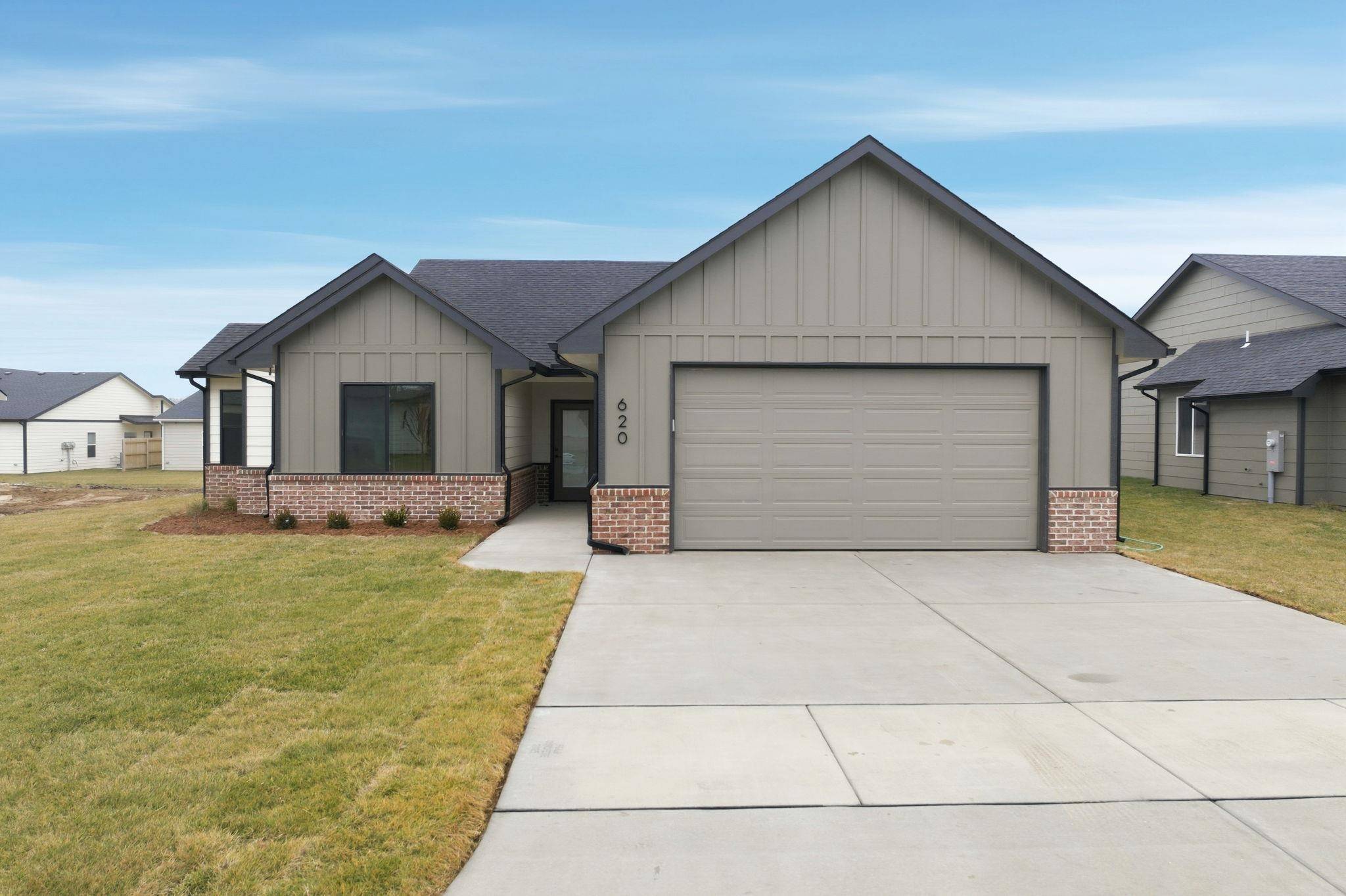 620 Elmwood St, Park City, KS 67147-1124