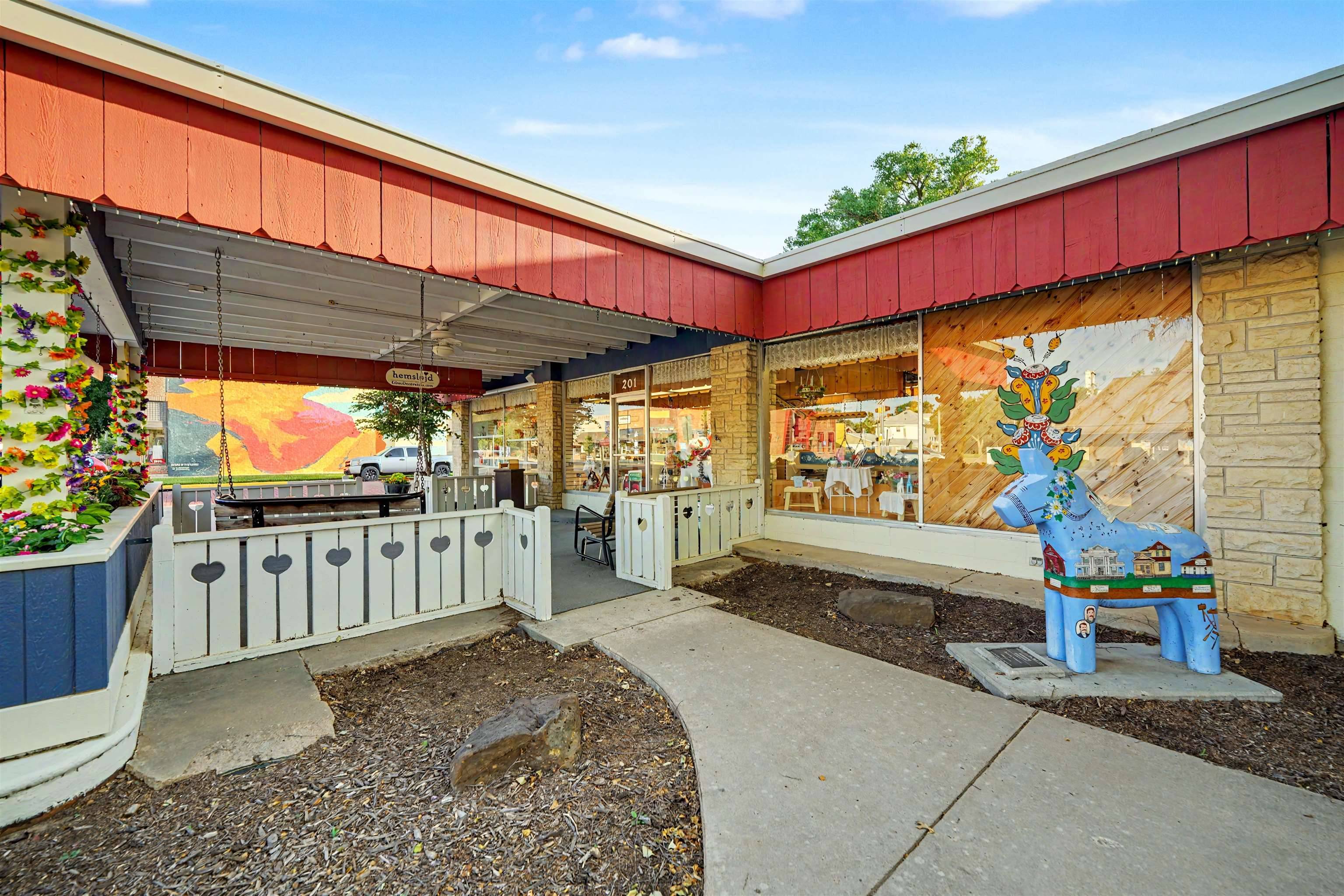 201 N Main St., Lindsborg, KS 67456