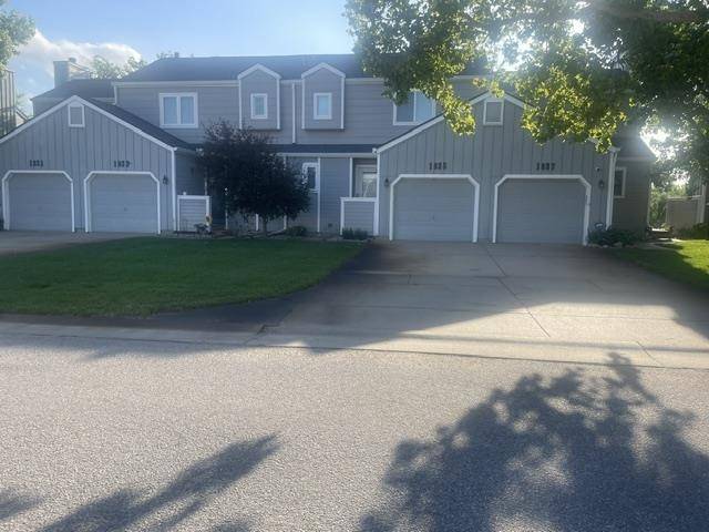 1037 N Lakewind, Wichita, KS 67212