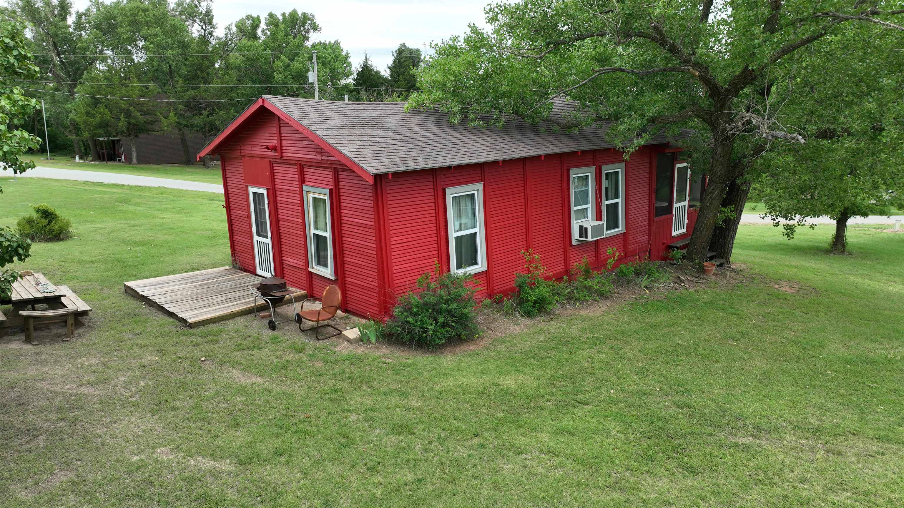 250 NE Hummingbird, Medicine Lodge, KS 67104