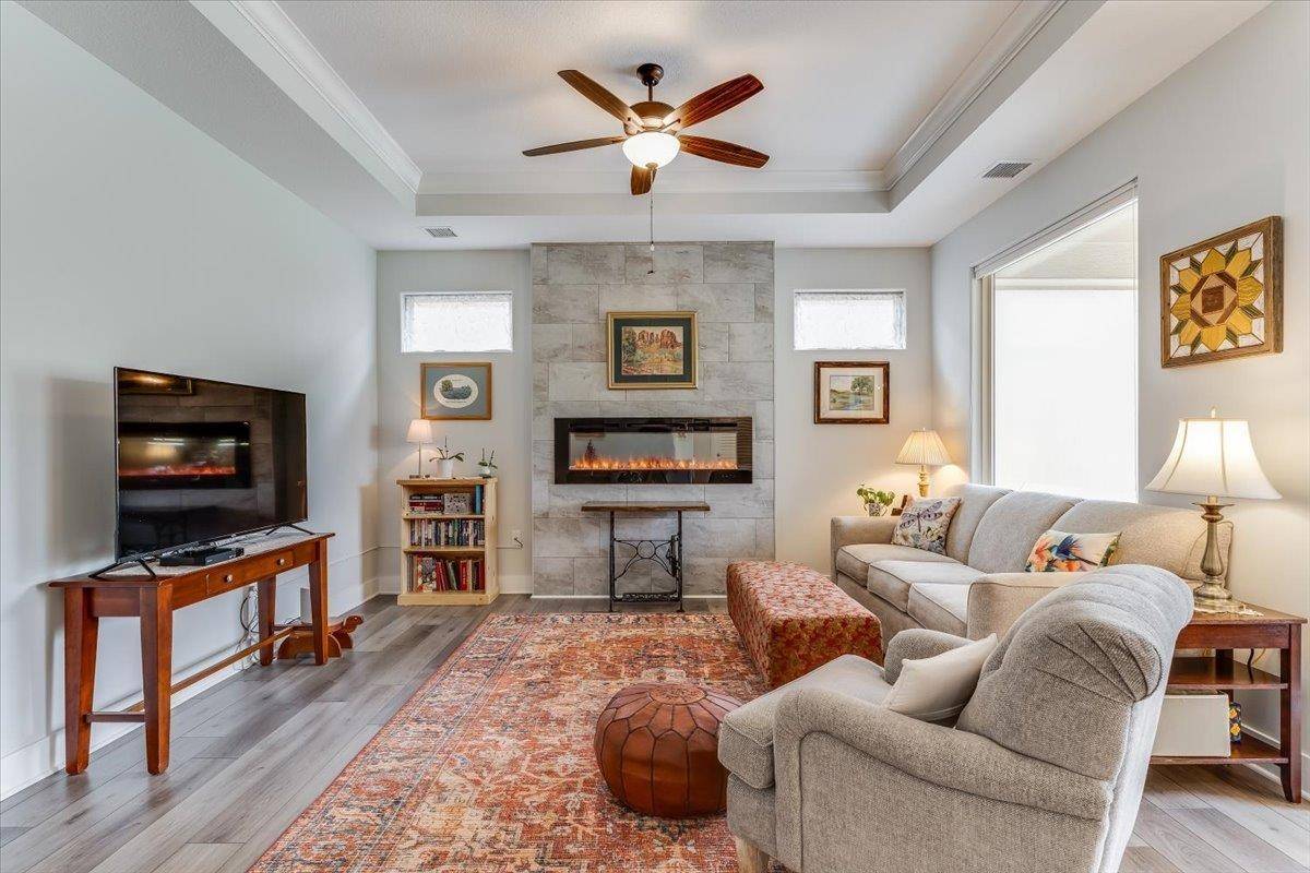 925 E Clearlake, Derby, KS 67037