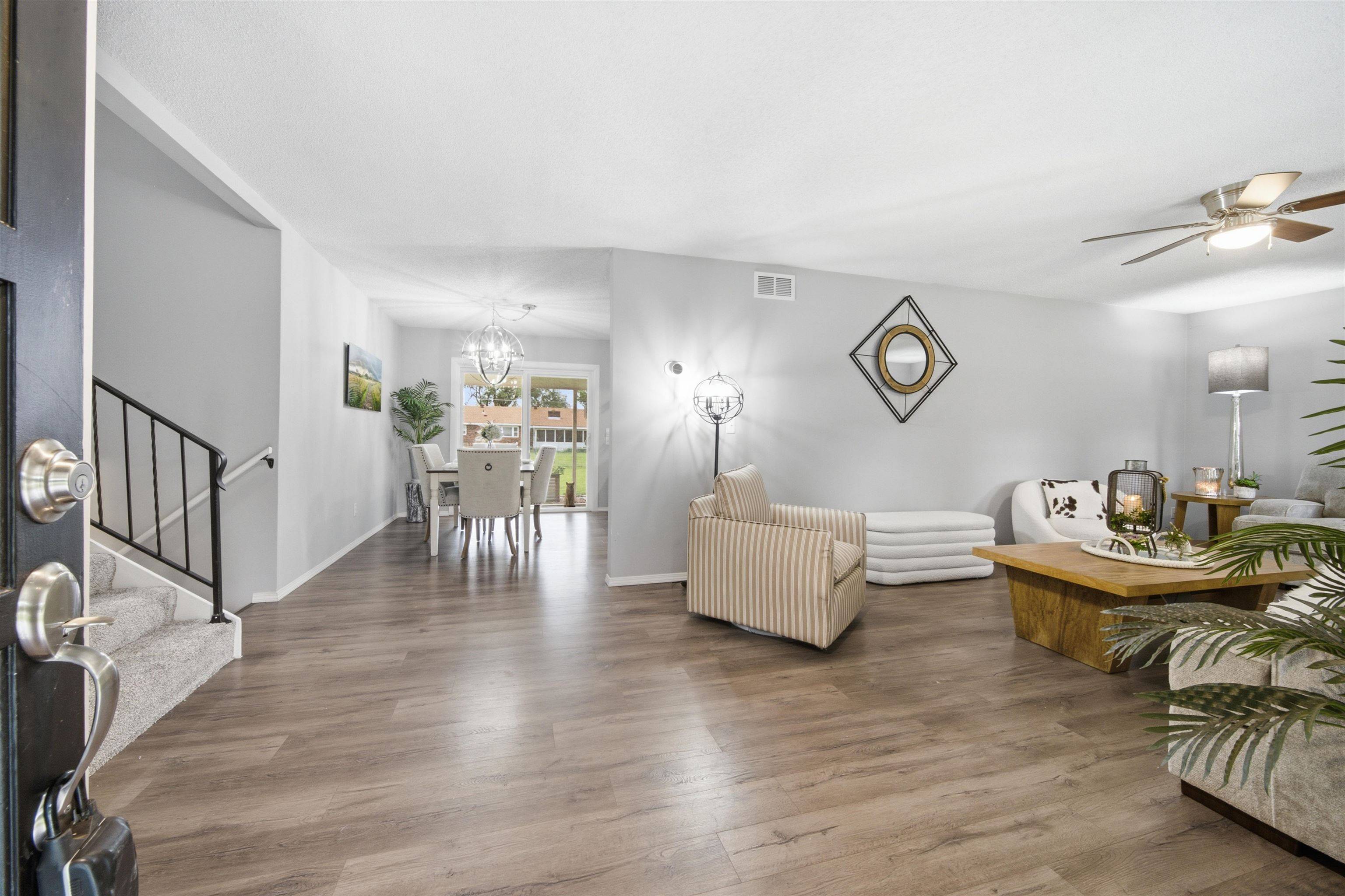 1401 S Fieldcrest, Wichita, KS 67209