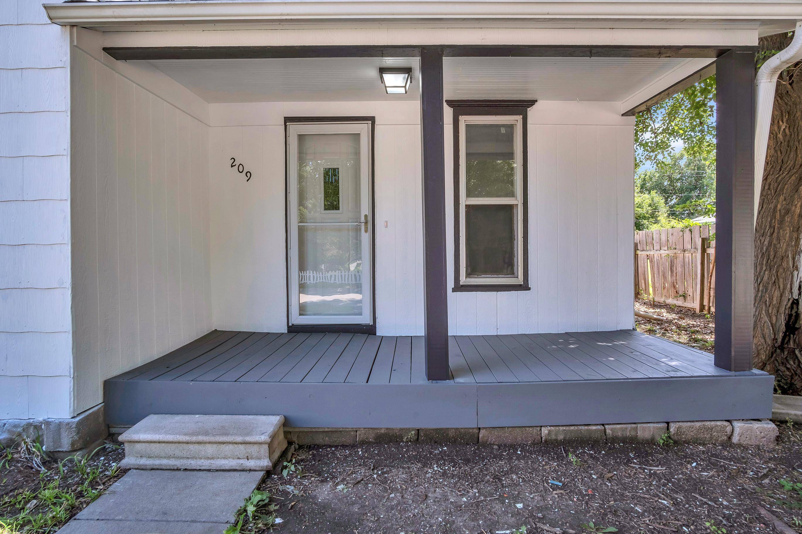 209 E Amos, Hesston, KS 67062