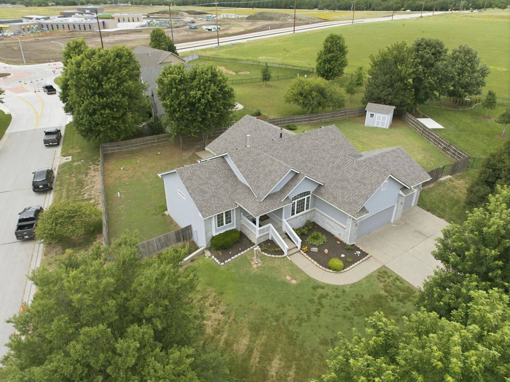 201 N Tanner Trail Ct, Valley Center, KS 67147