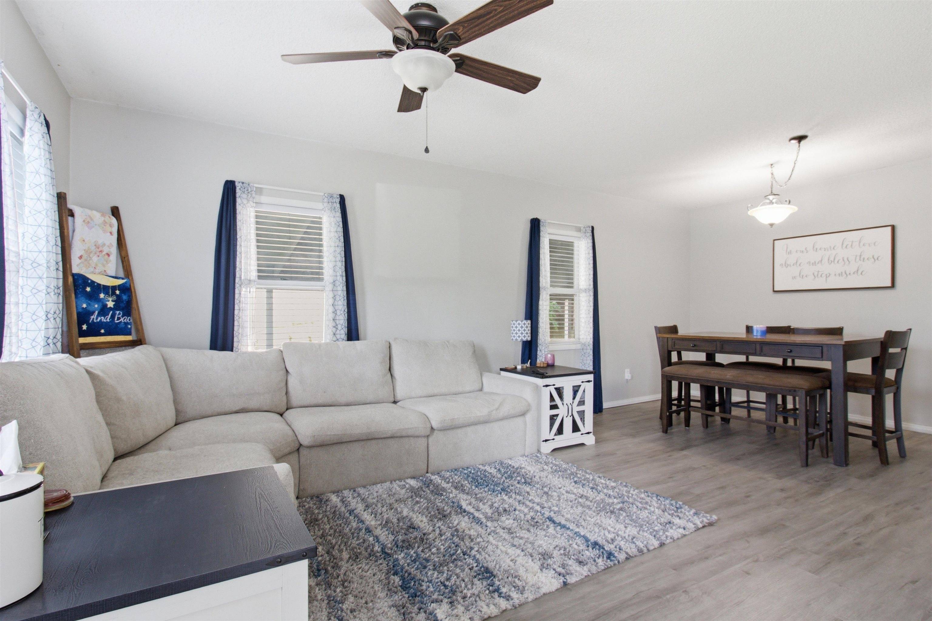 121 SE 5th, Newton, KS 67114