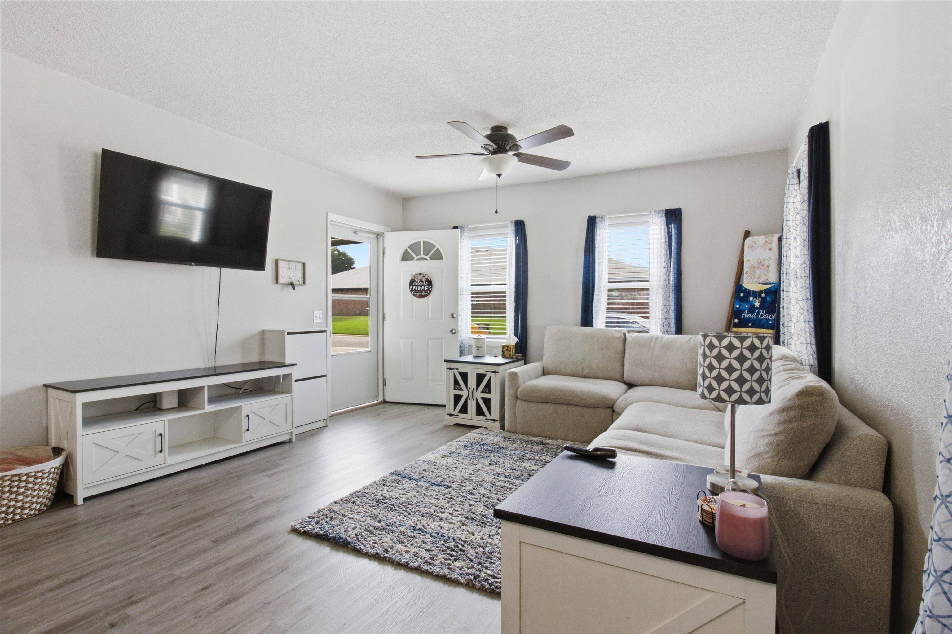 121 SE 5th, Newton, KS 67114