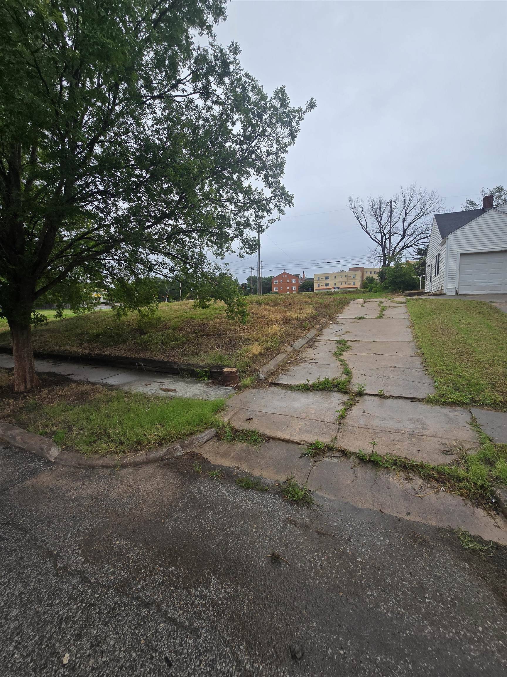 1742 N lorraine, Wichita, KS 67216