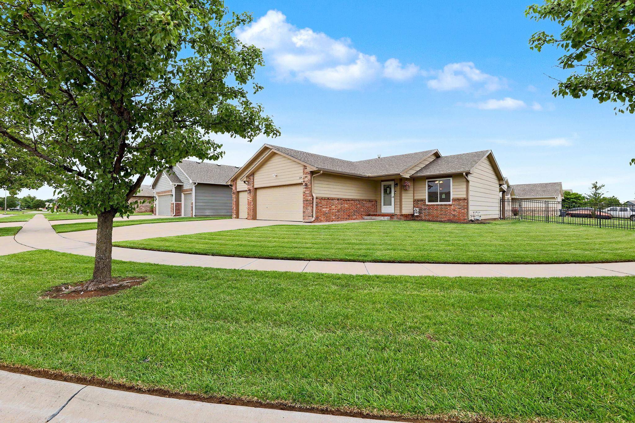3724 S Westgate, Wichita, KS 67215