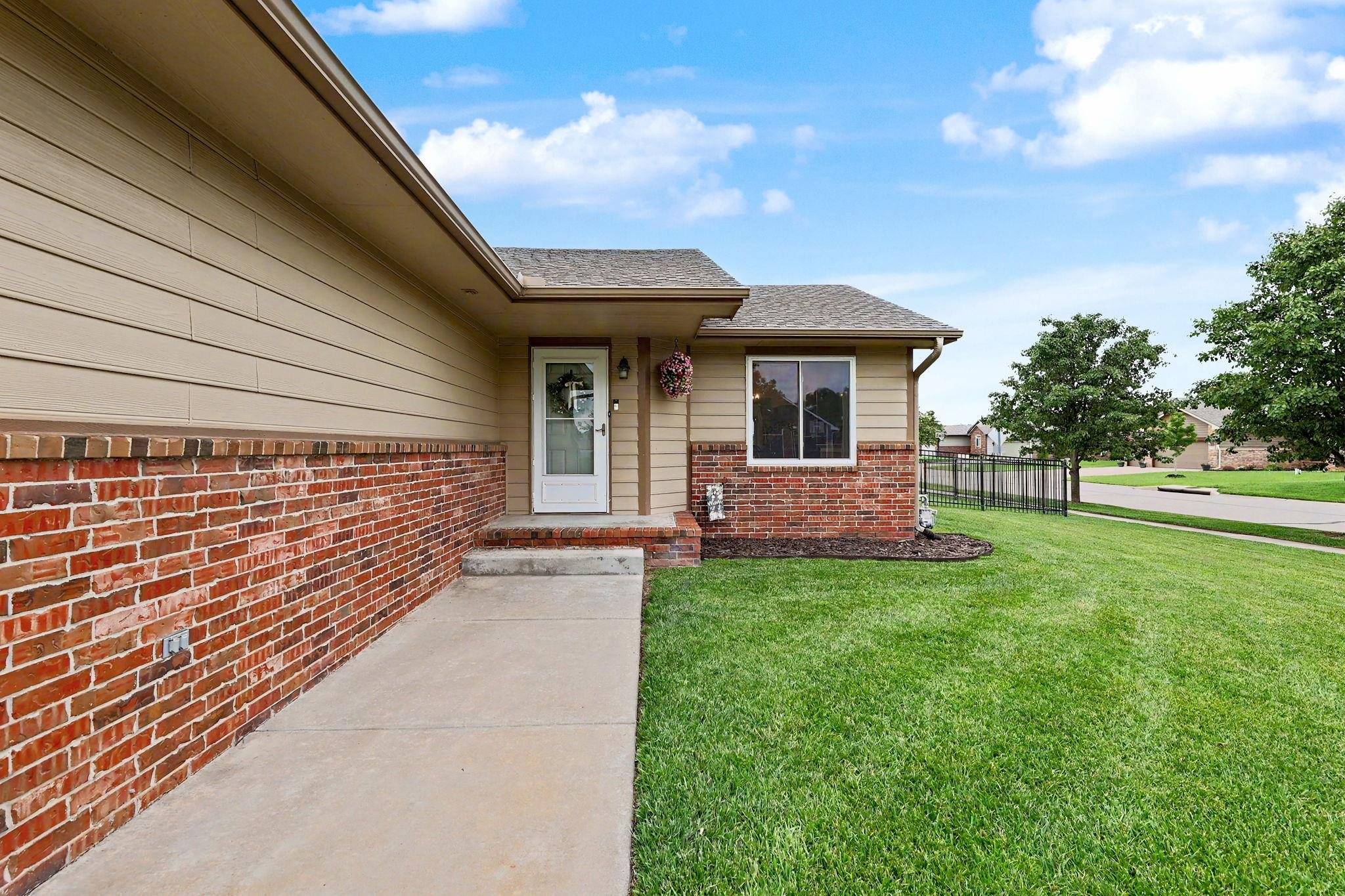 3724 S Westgate, Wichita, KS 67215
