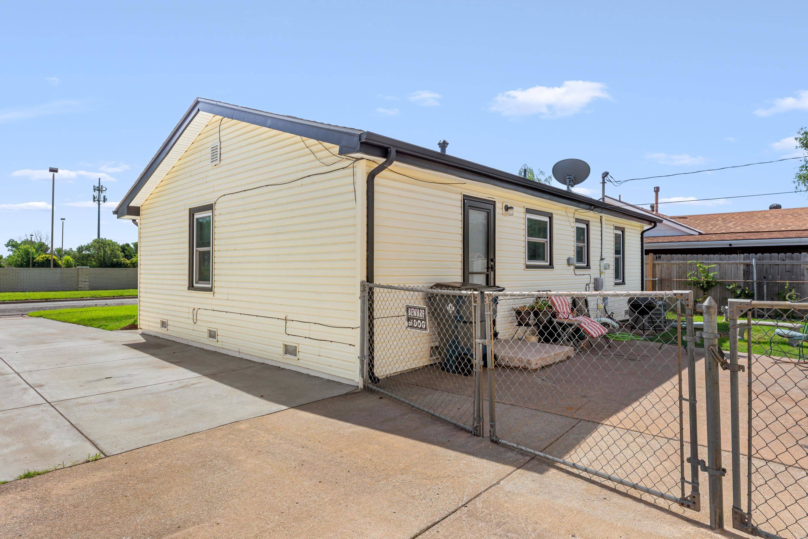 2609 S Elizabeth Ave, Wichita, KS 67217-2221