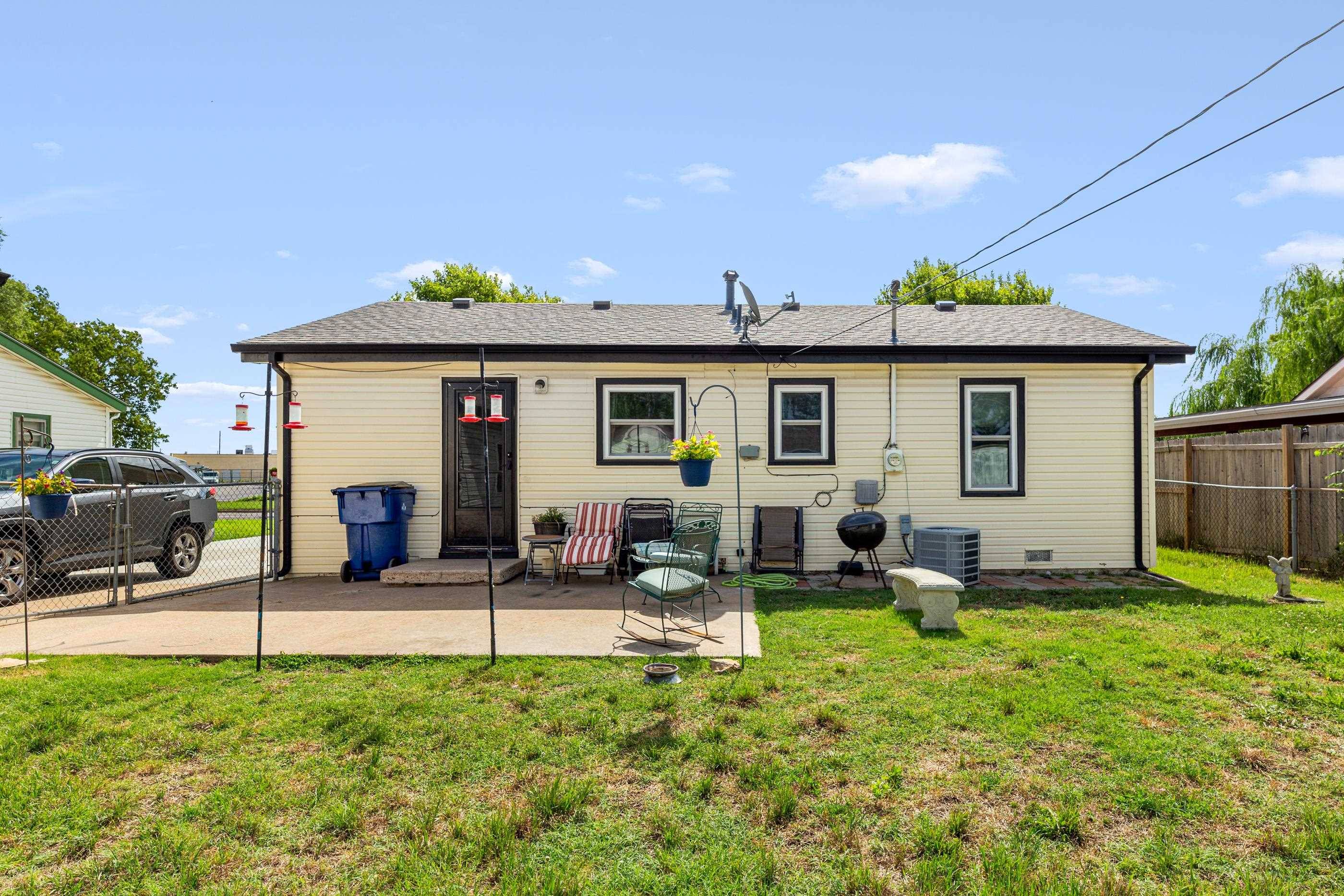 2609 S Elizabeth Ave, Wichita, KS 67217-2221