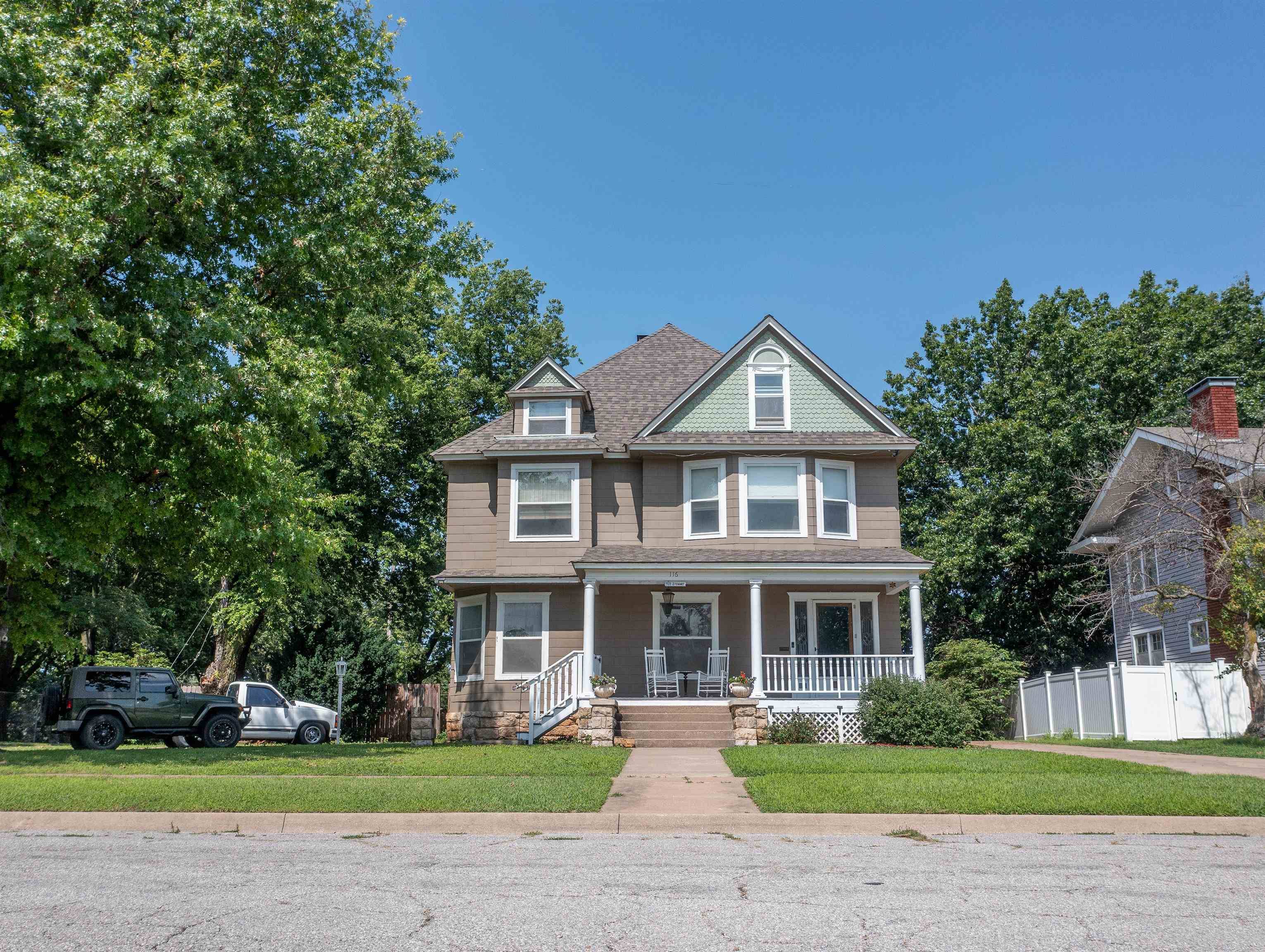 116 N F, Wellington, KS 67152