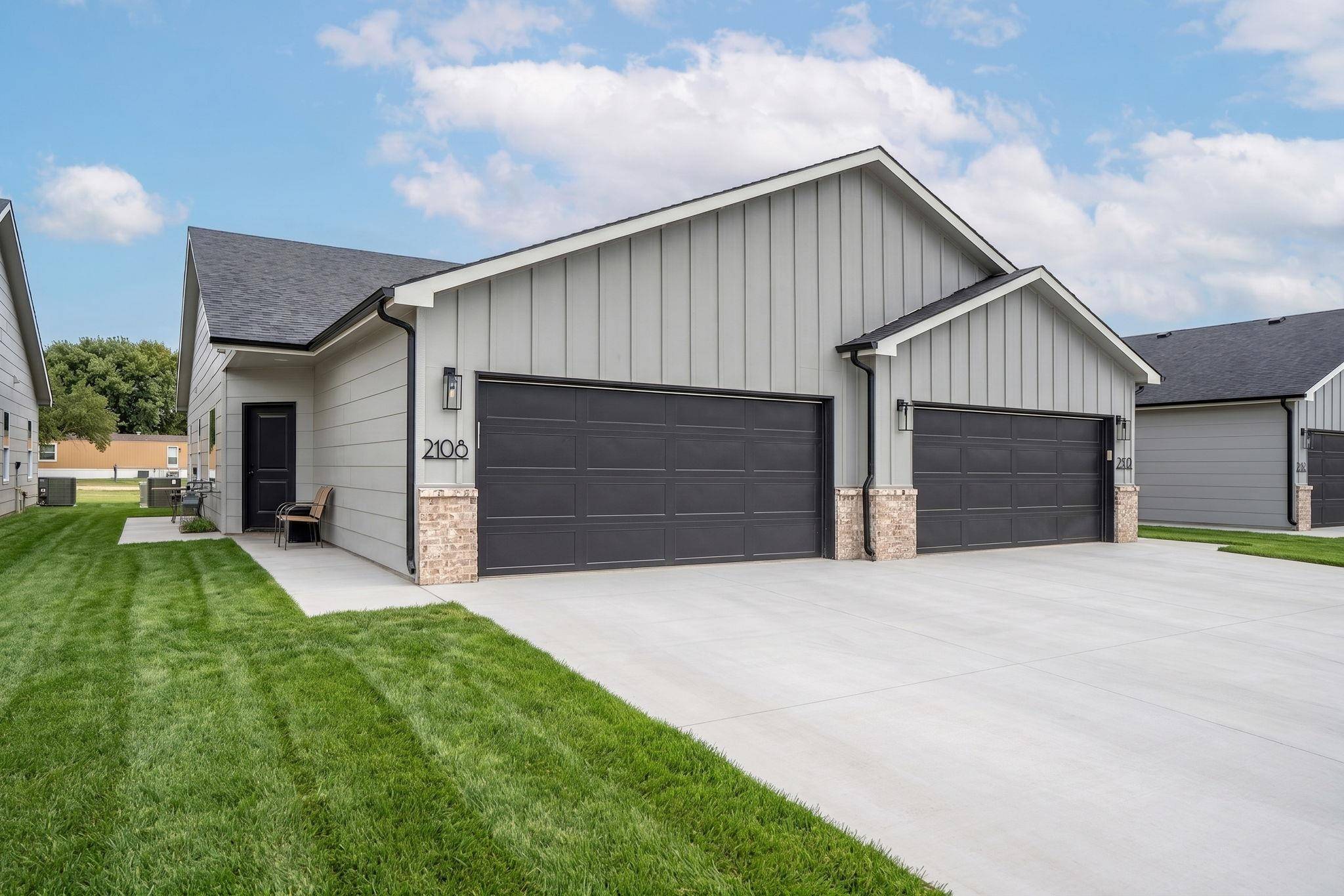 2114-2116 E Plaza Court, Haysville, KS 67060