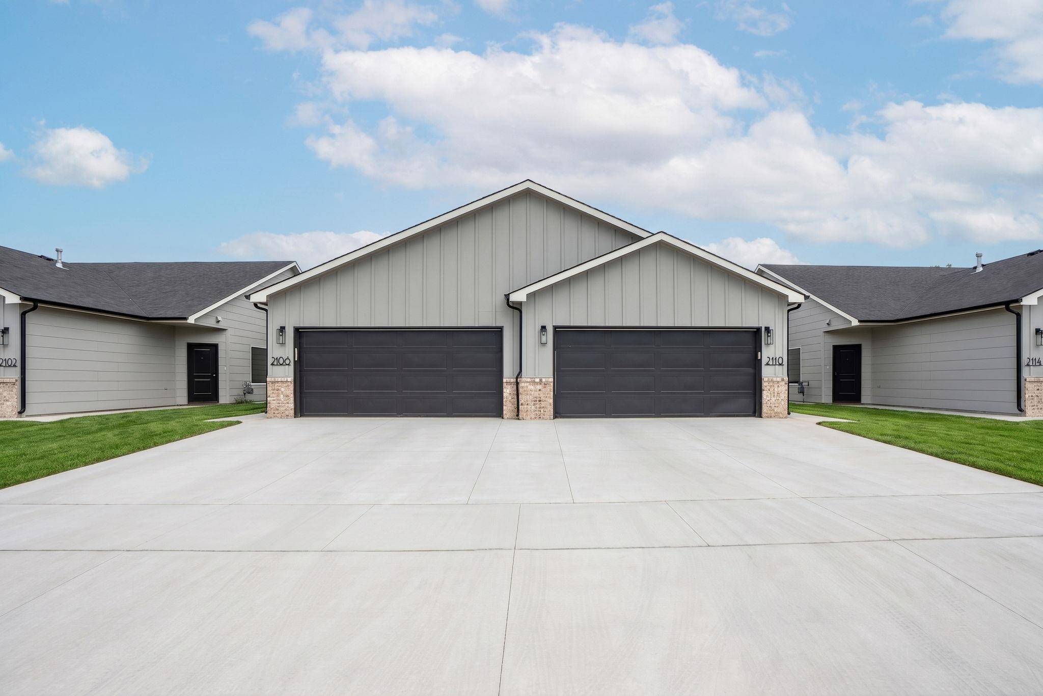 2120-2122 E Plaza Court, Haysville, KS 67060
