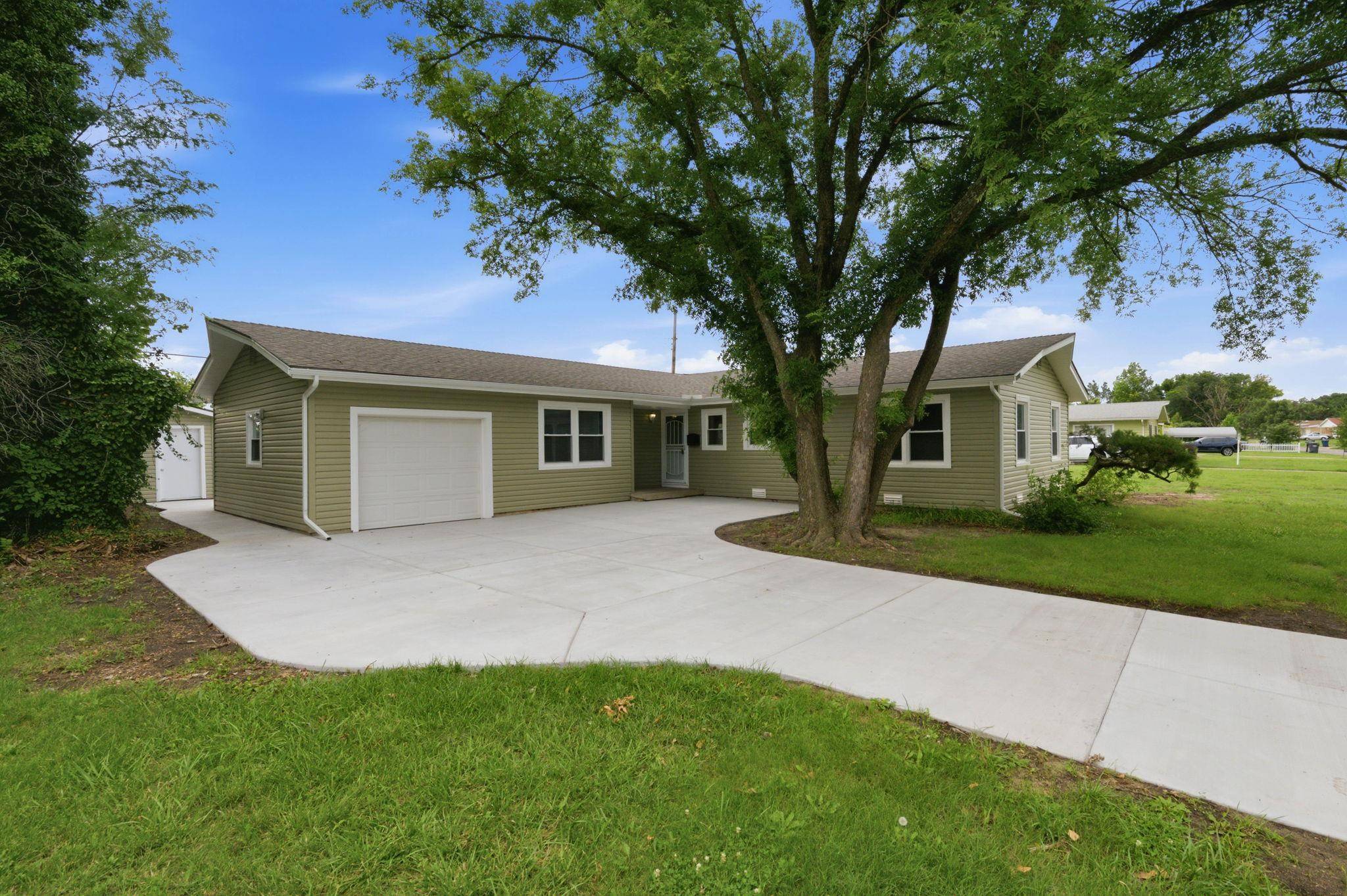 2918 N Vassar, Wichita, KS 67220