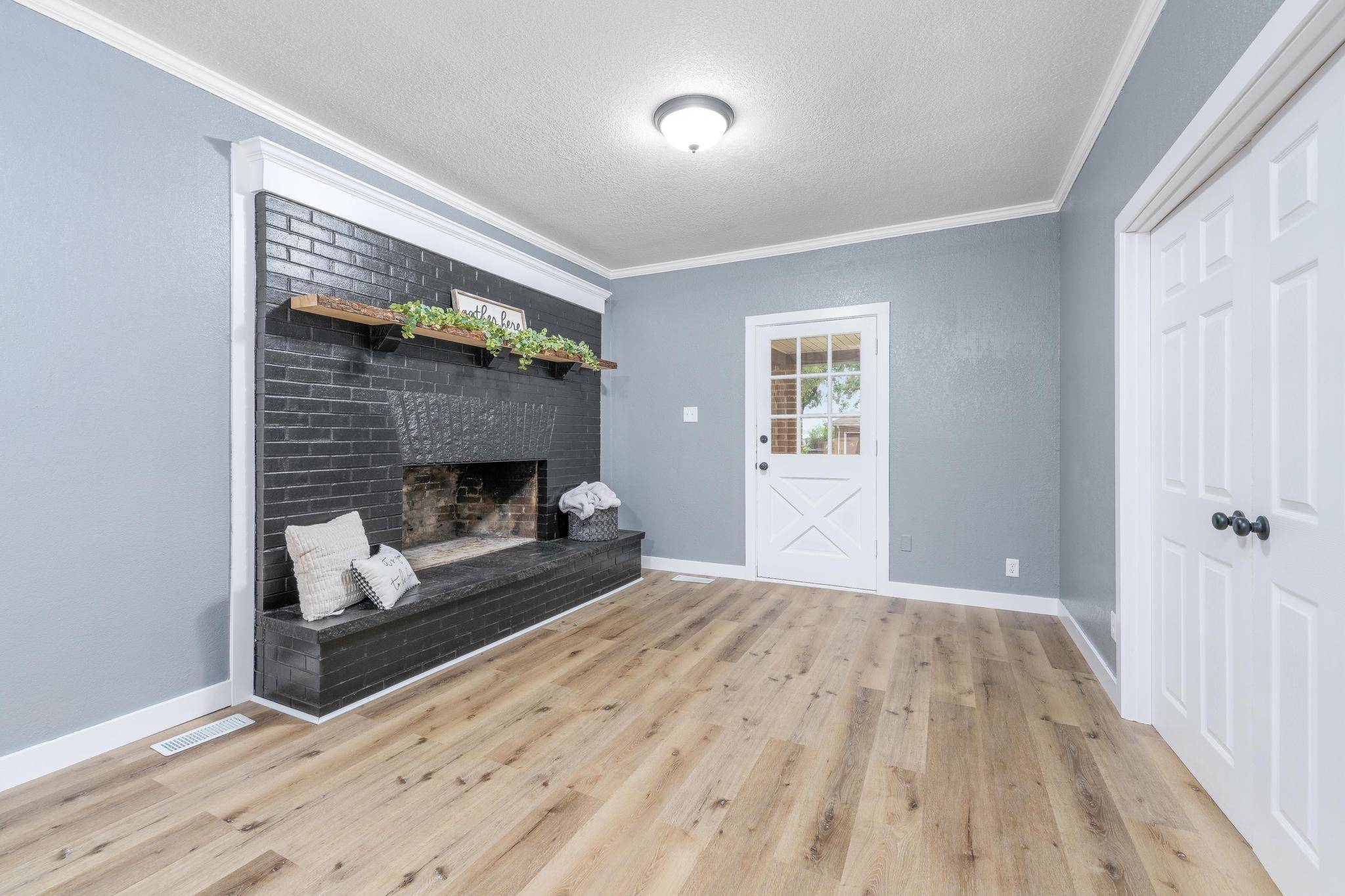 407 N Lincoln, Belle Plaine, KS 67013