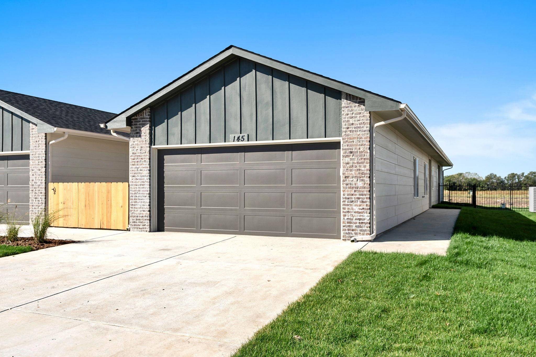 244 & 246 N Gowen St, Goddard, KS 67052