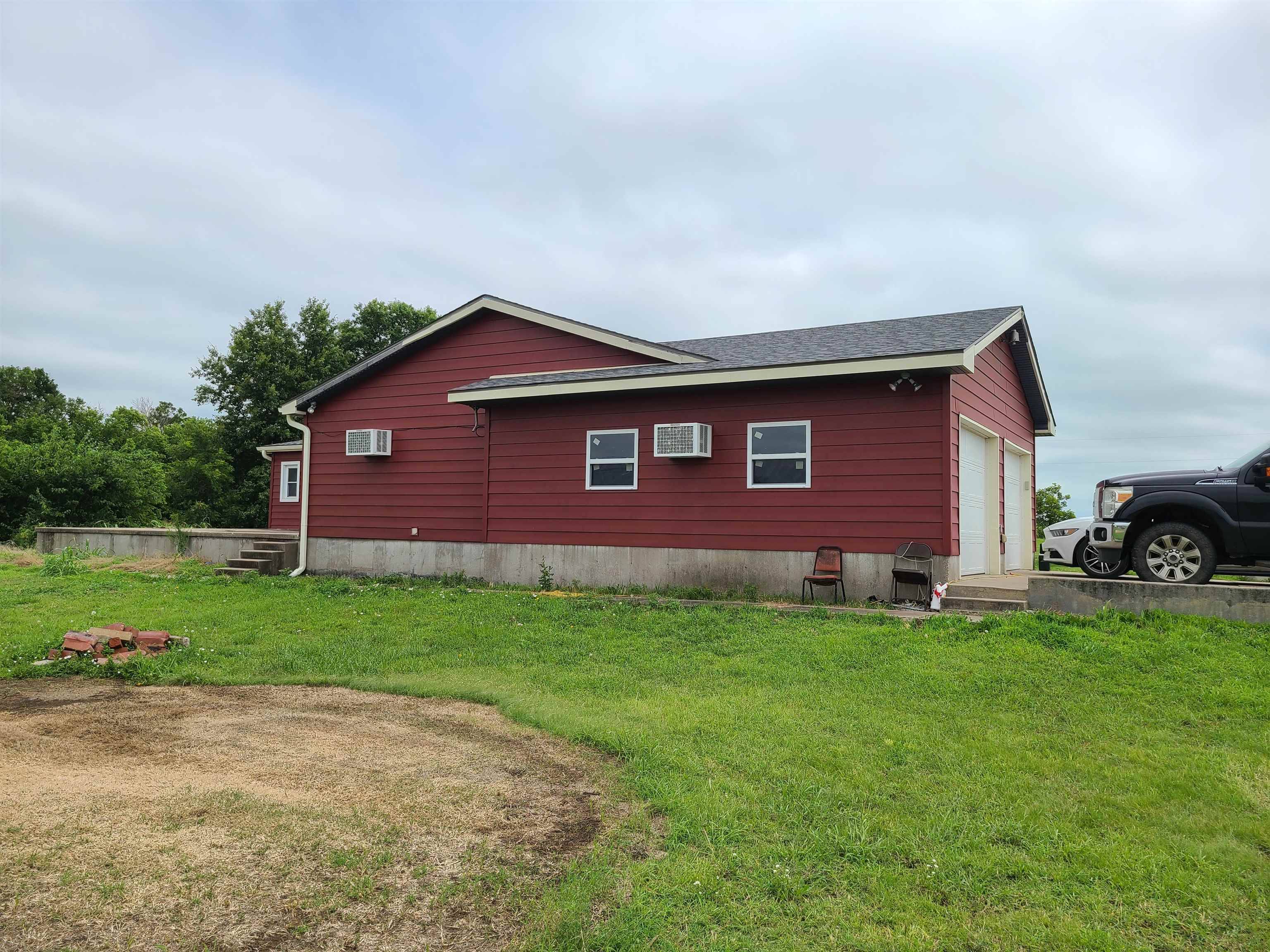 10716 212th, Winfield, KS 67156