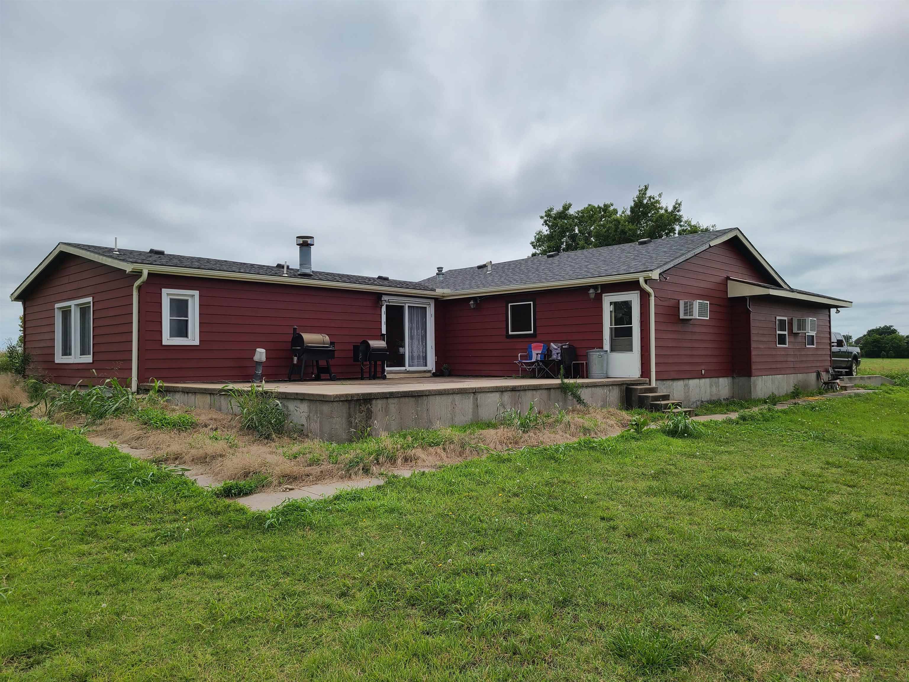 10716 212th, Winfield, KS 67156