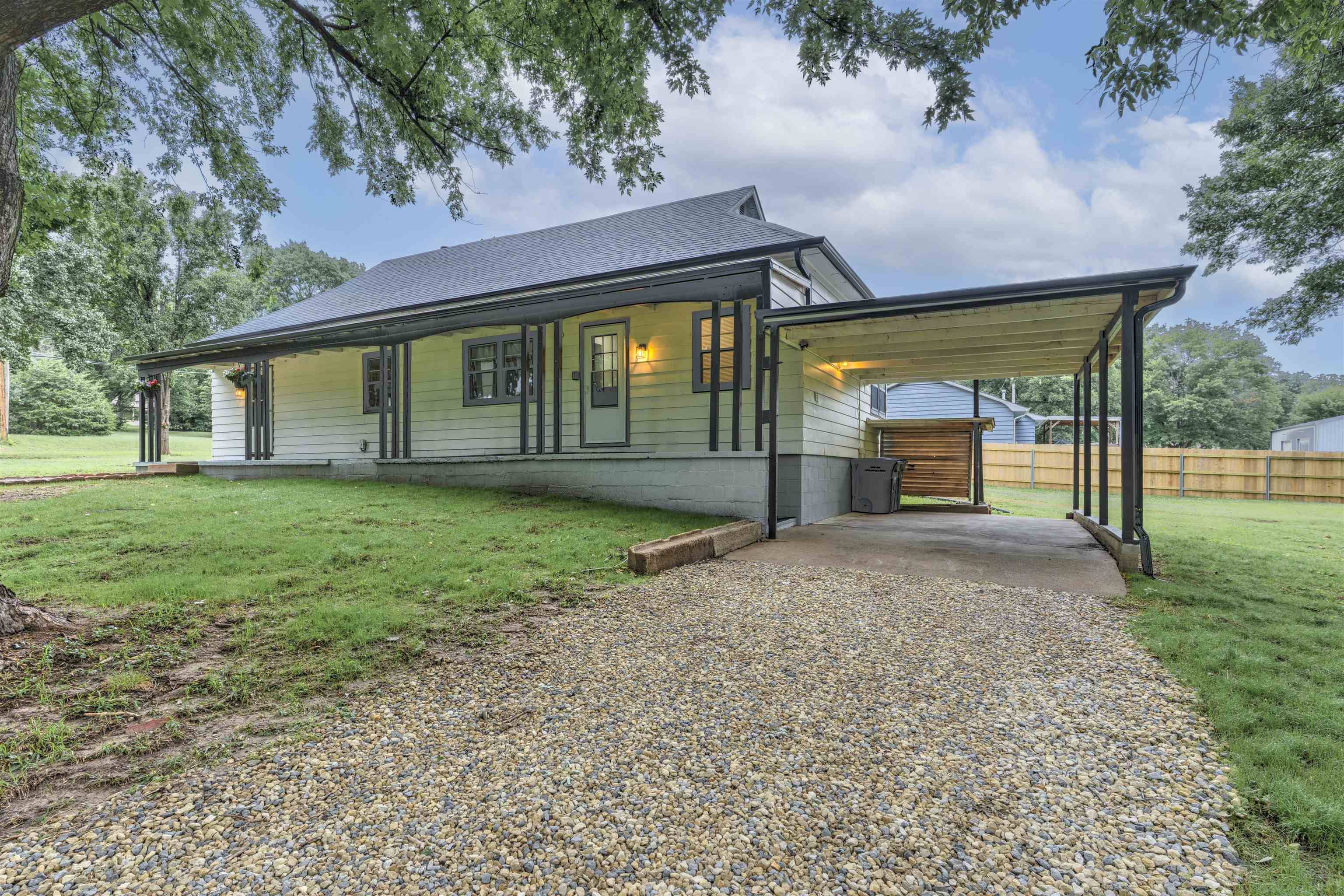 1701 E Chestnut Ave., Arkansas City, KS 67005