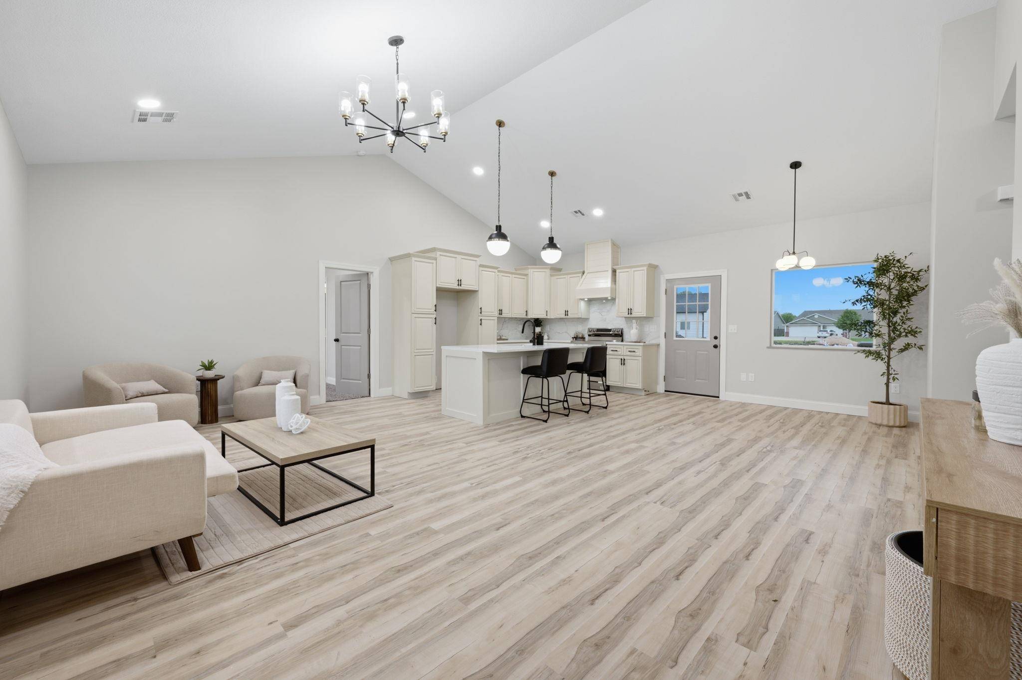 731 N Wakefield Ave, Valley Center, KS 67147