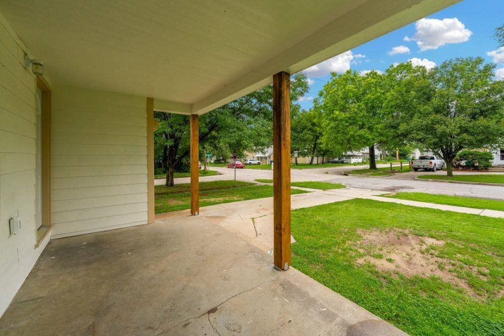1901 S Emporia, Wichita, KS 67211