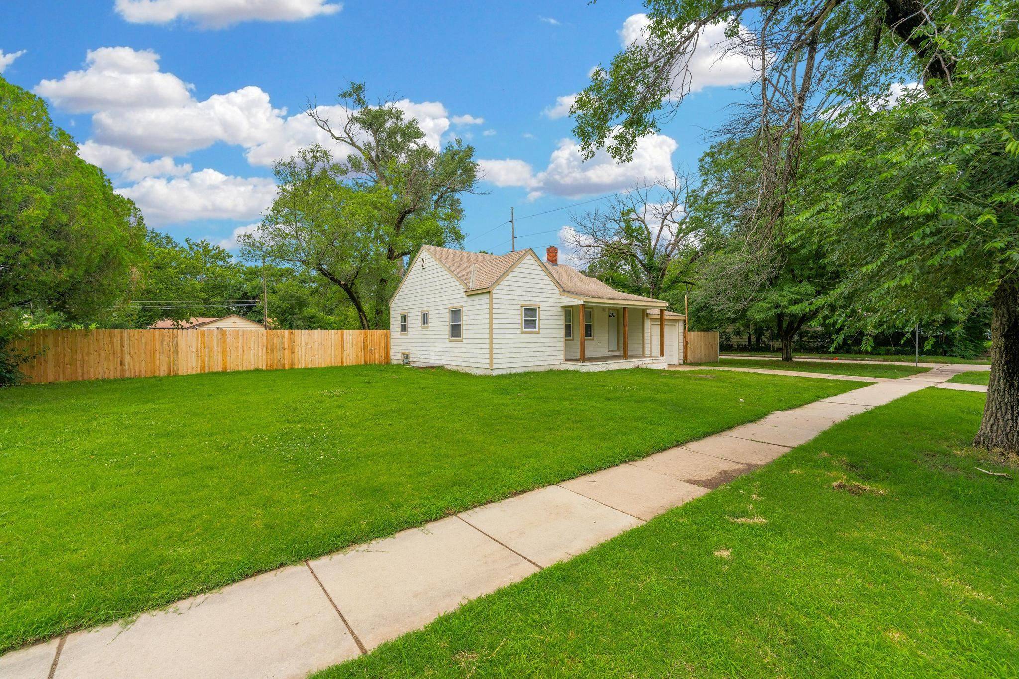 1901 S Emporia, Wichita, KS 67211