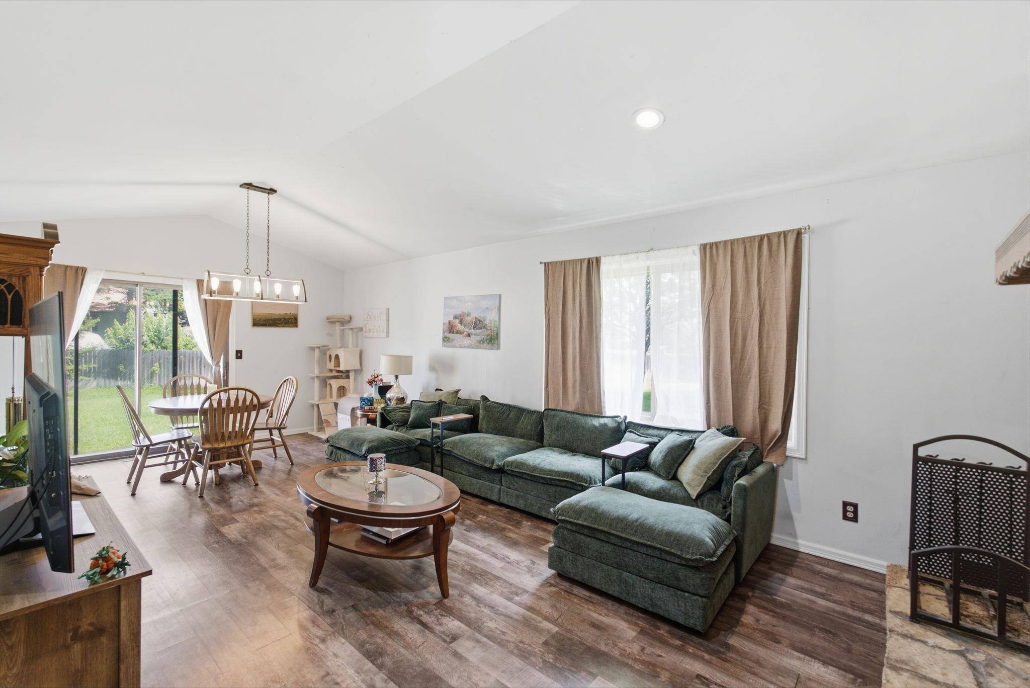 114 W PINE VIEW DRIVE, Andover, KS 67002