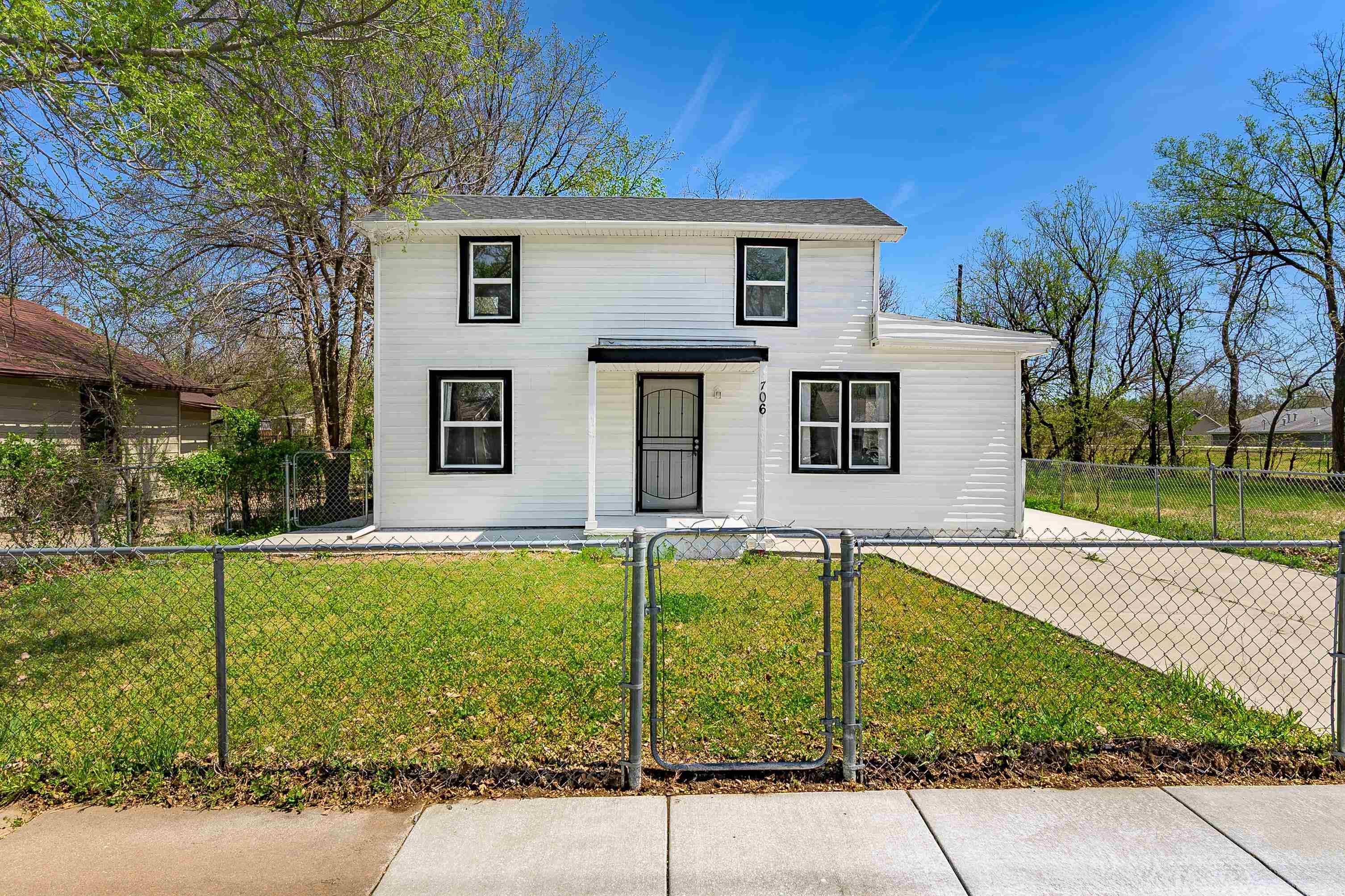 706 N Piatt Ave, Wichita, KS 67214