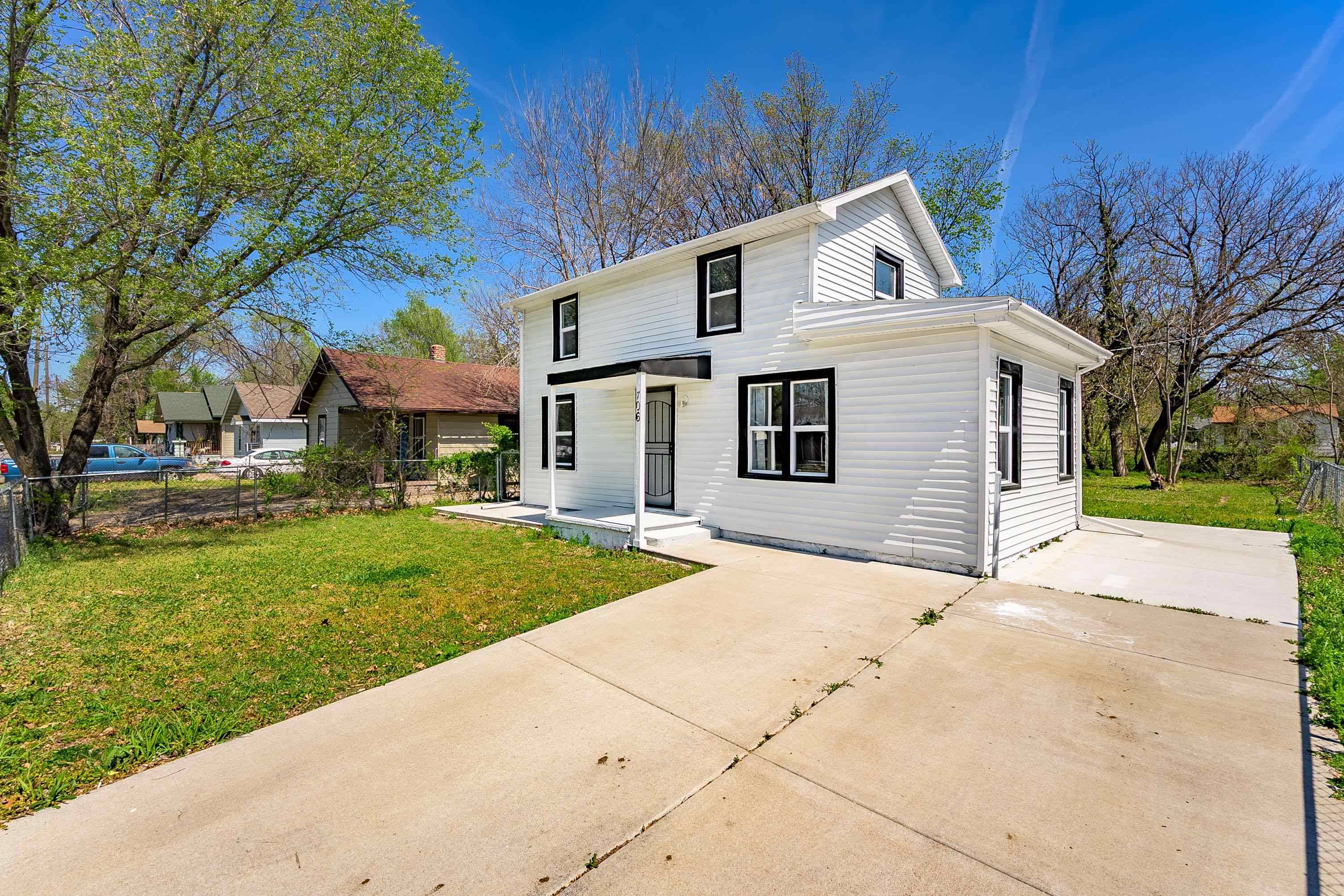 706 N Piatt Ave, Wichita, KS 67214