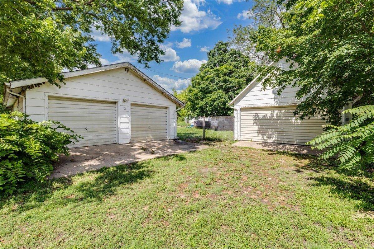 525 W 10th St., Newton, KS 67214