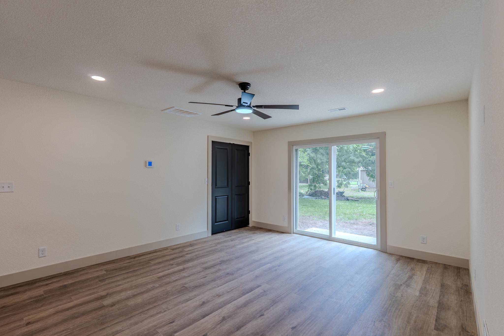 212 N West St, Leon, KS 67074