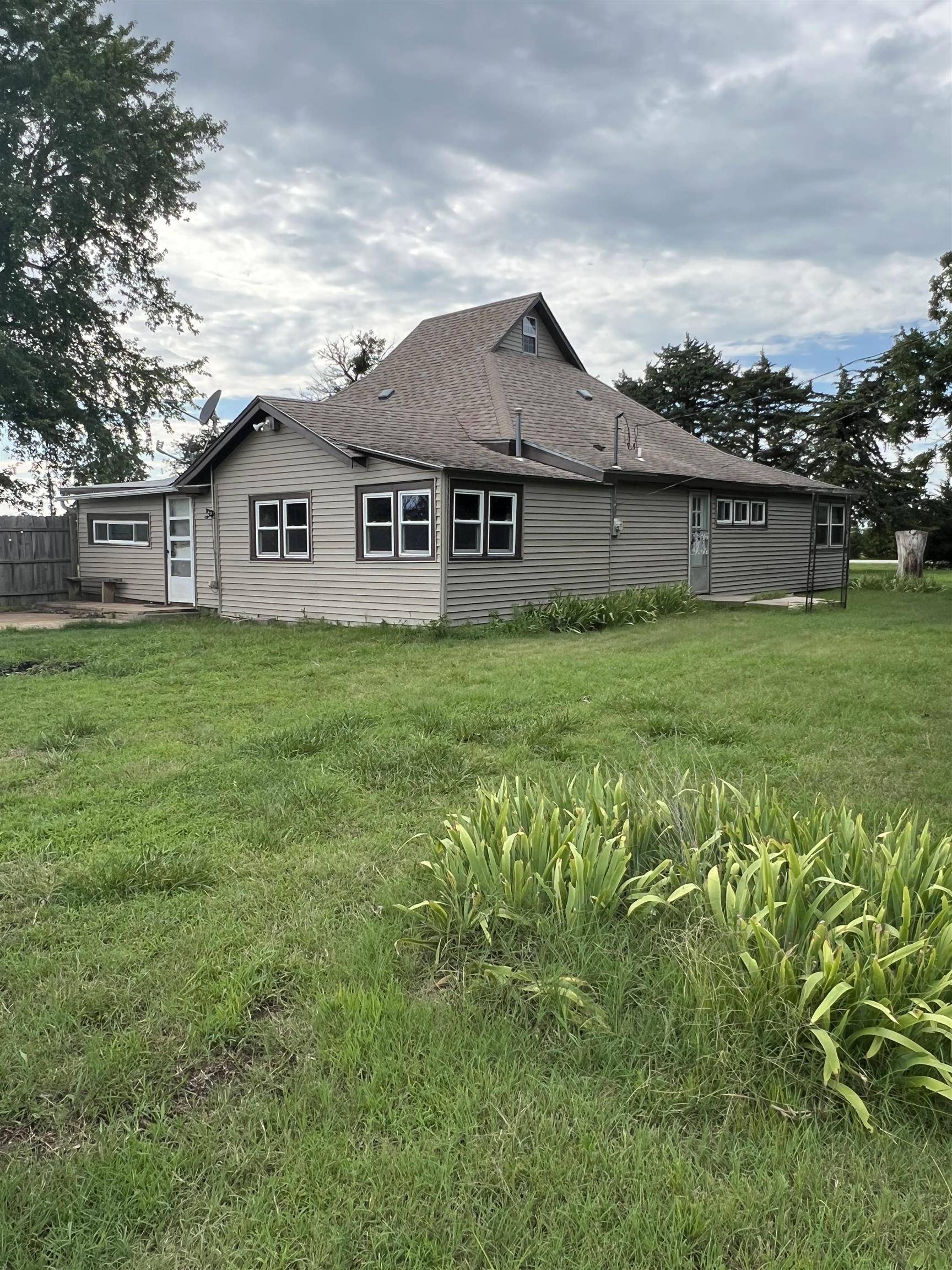 10823 SE Hwy 54, Rosalia, KS 67132