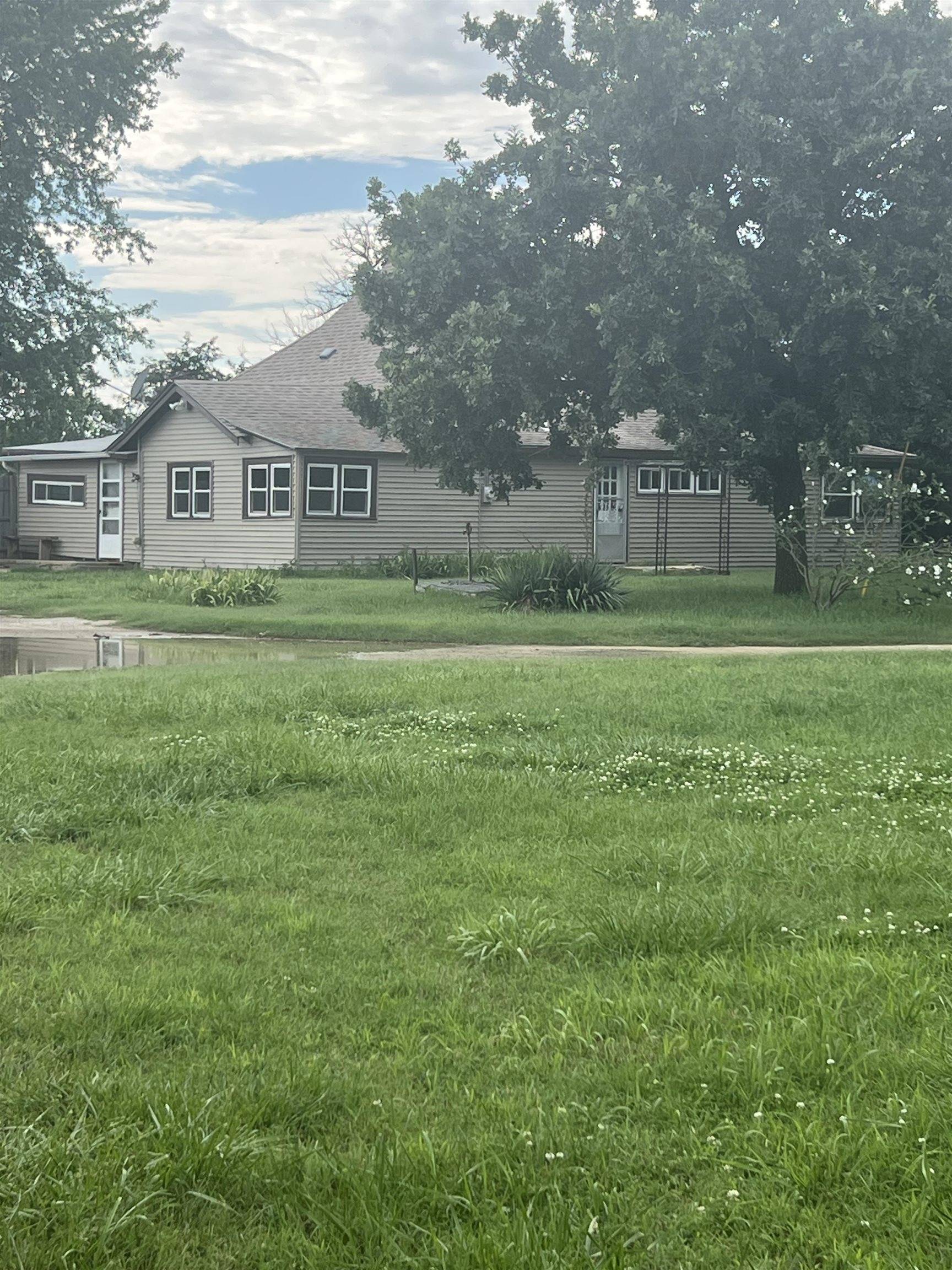 10823 SE Hwy 54, Rosalia, KS 67132