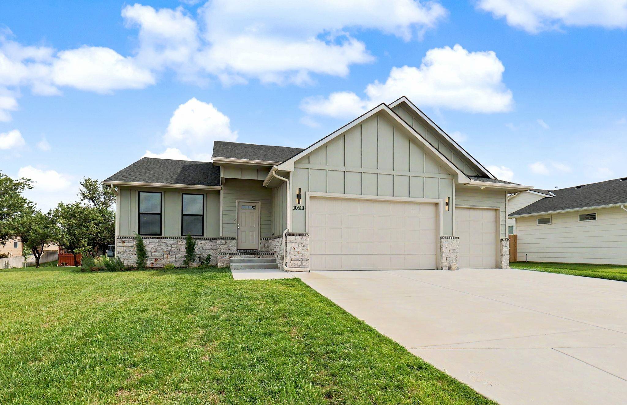 10610 W Graber St, Wichita, KS 67215