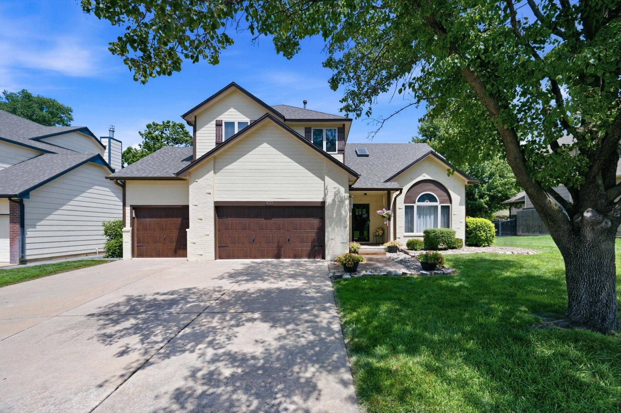 422 N Jaax Ct, Wichita, KS 67235
