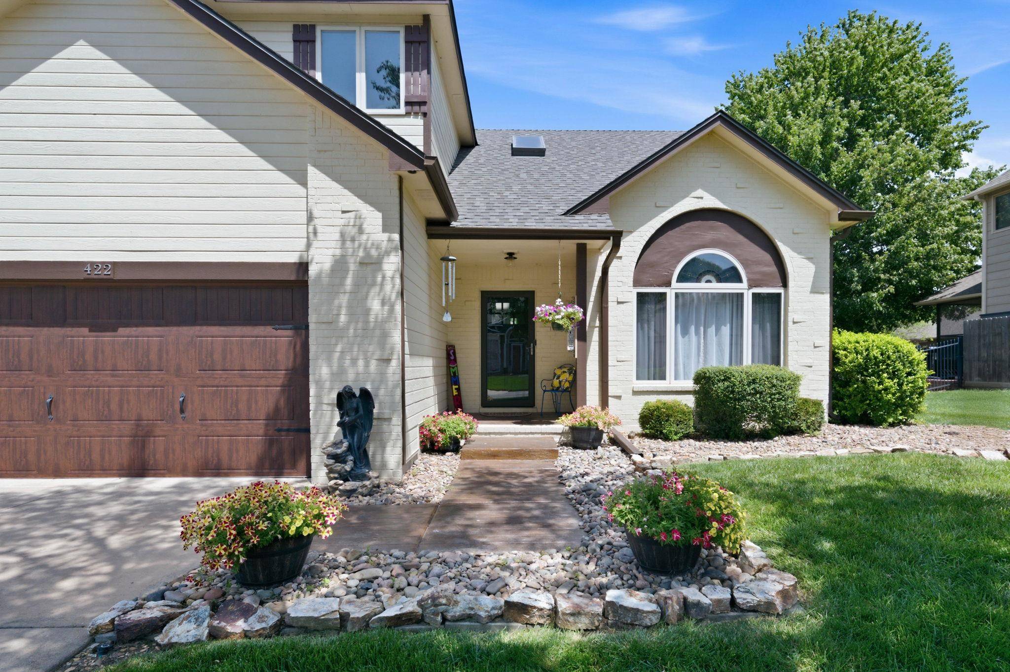 422 N Jaax Ct, Wichita, KS 67235