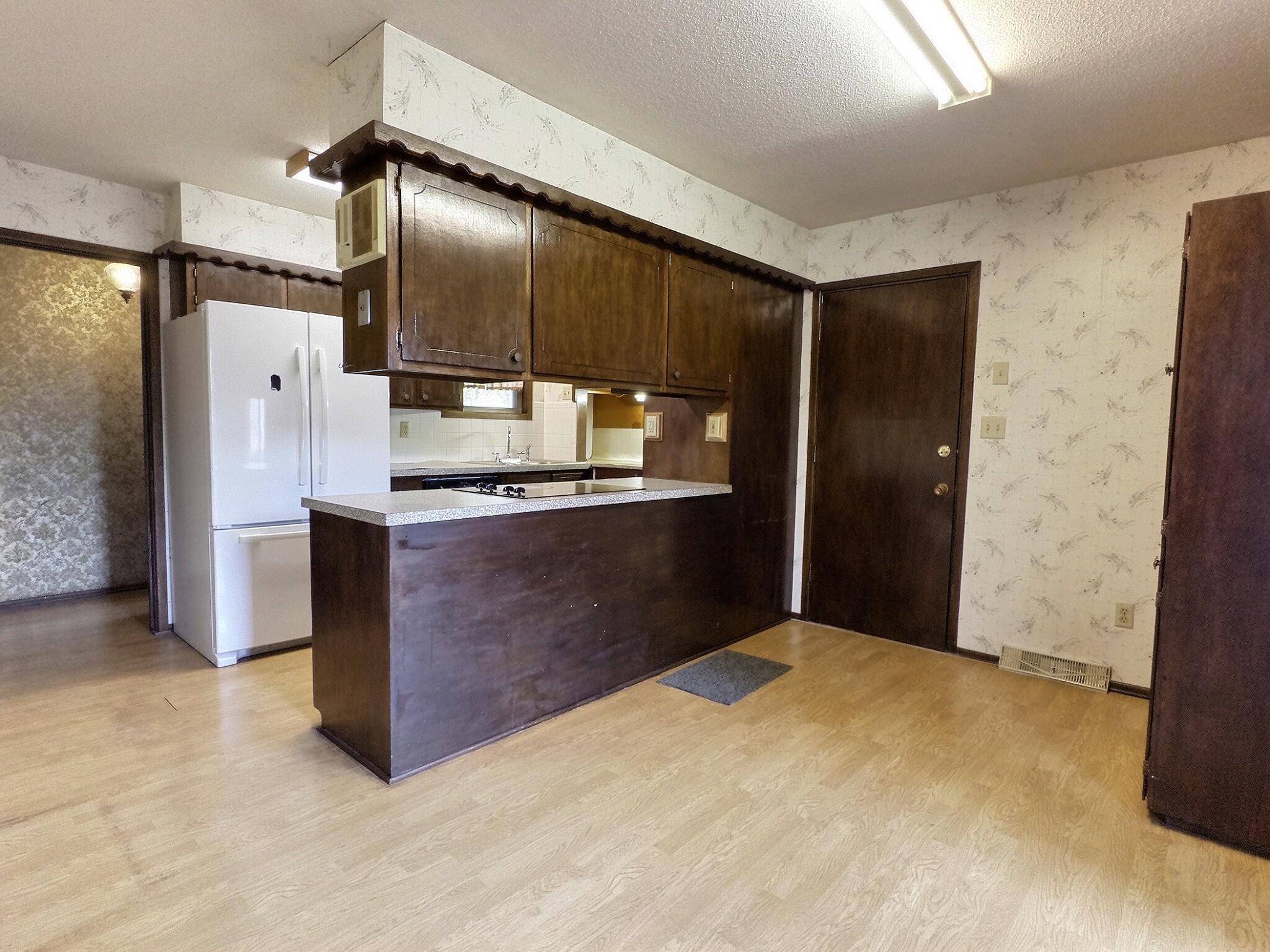 213 S Lauber Ln, Derby, KS 67037