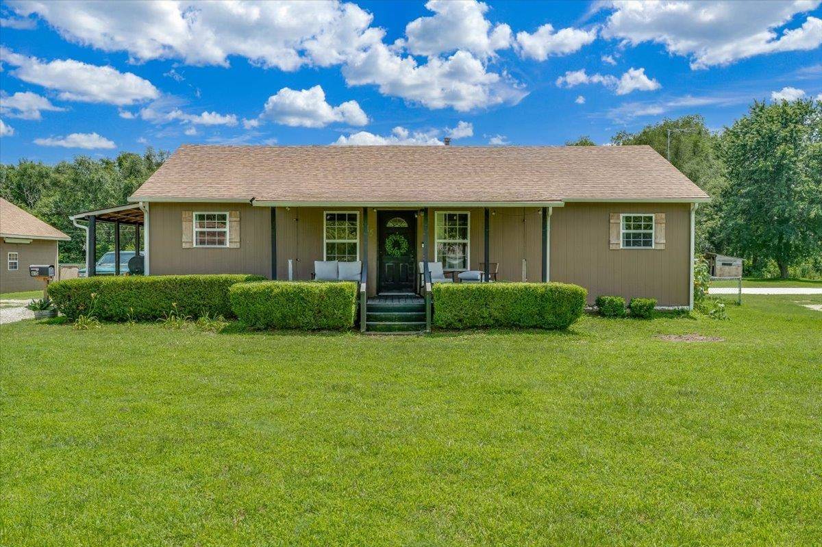 615 E 57th St S, Wichita, KS 67216