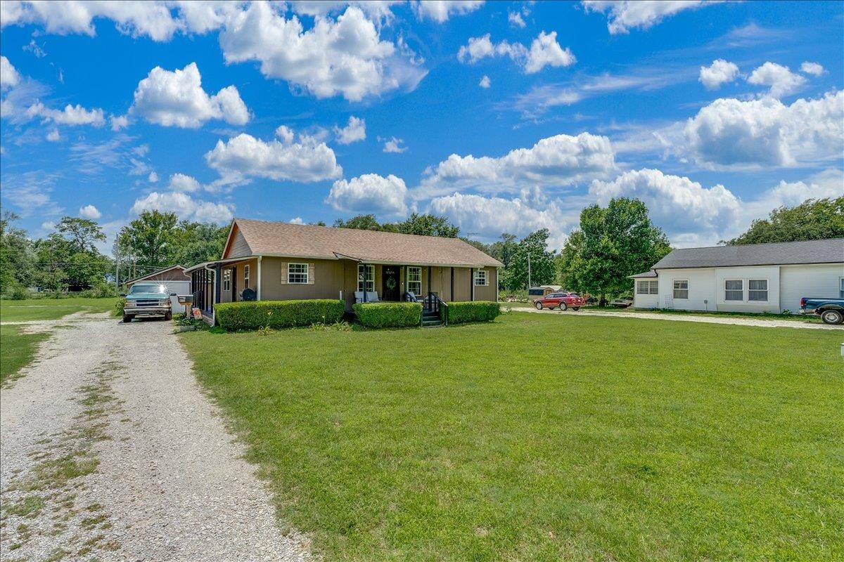 615 E 57th St S, Wichita, KS 67216